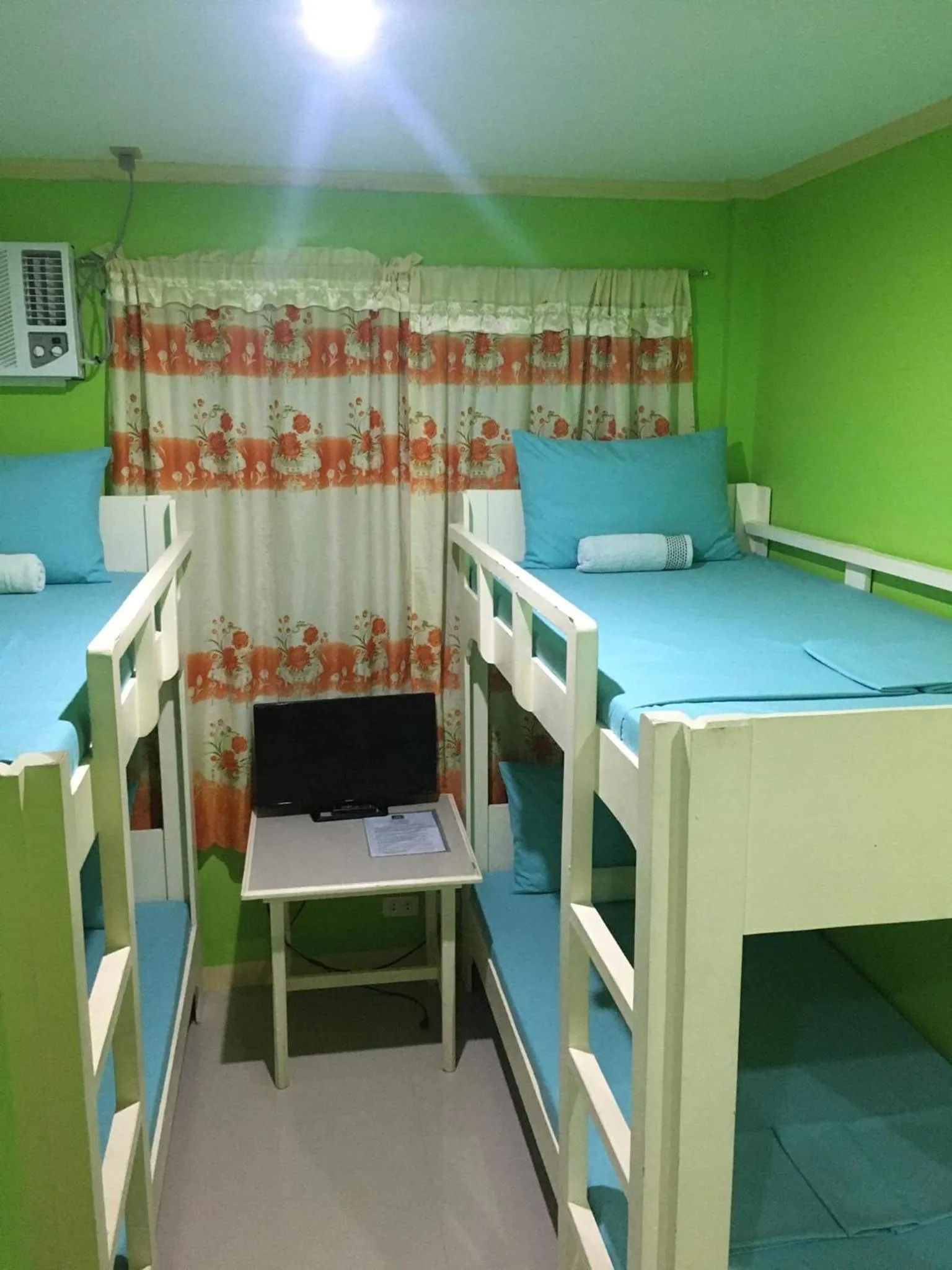 bunk bed, Bed in Twin AP Homes