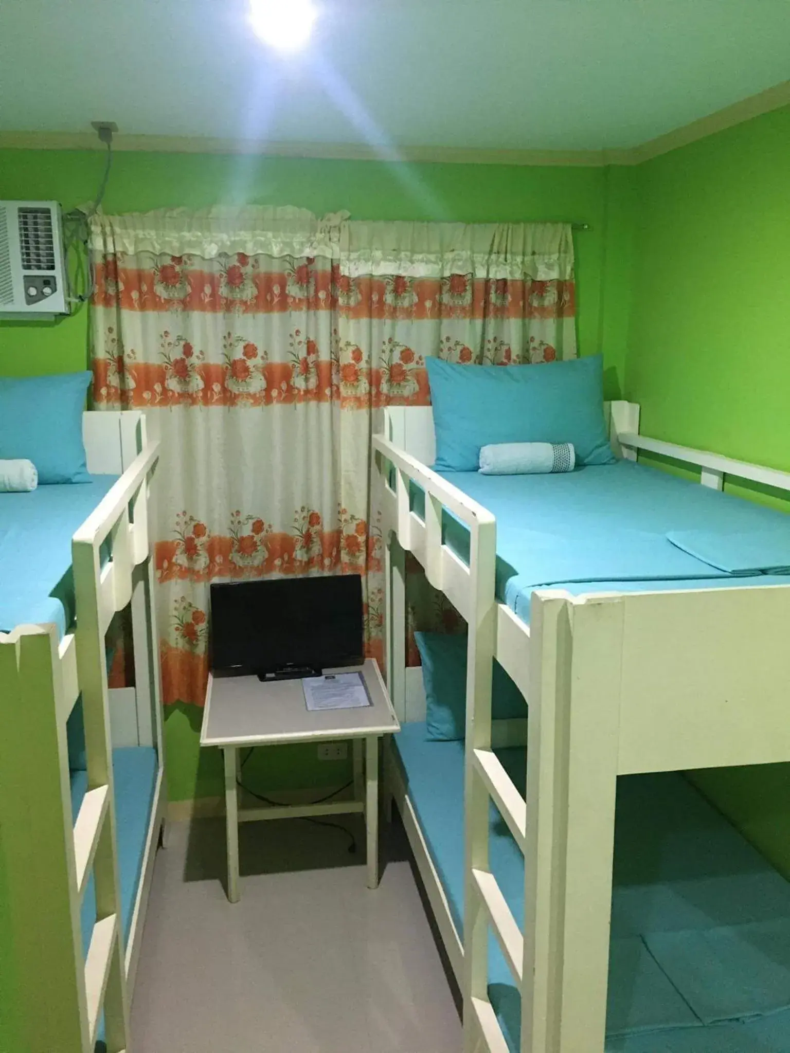 4-Bed Mixed Dormitory Room in Twin AP Homes 4-Bed Mixed Dormitory Room in Twin AP Homes