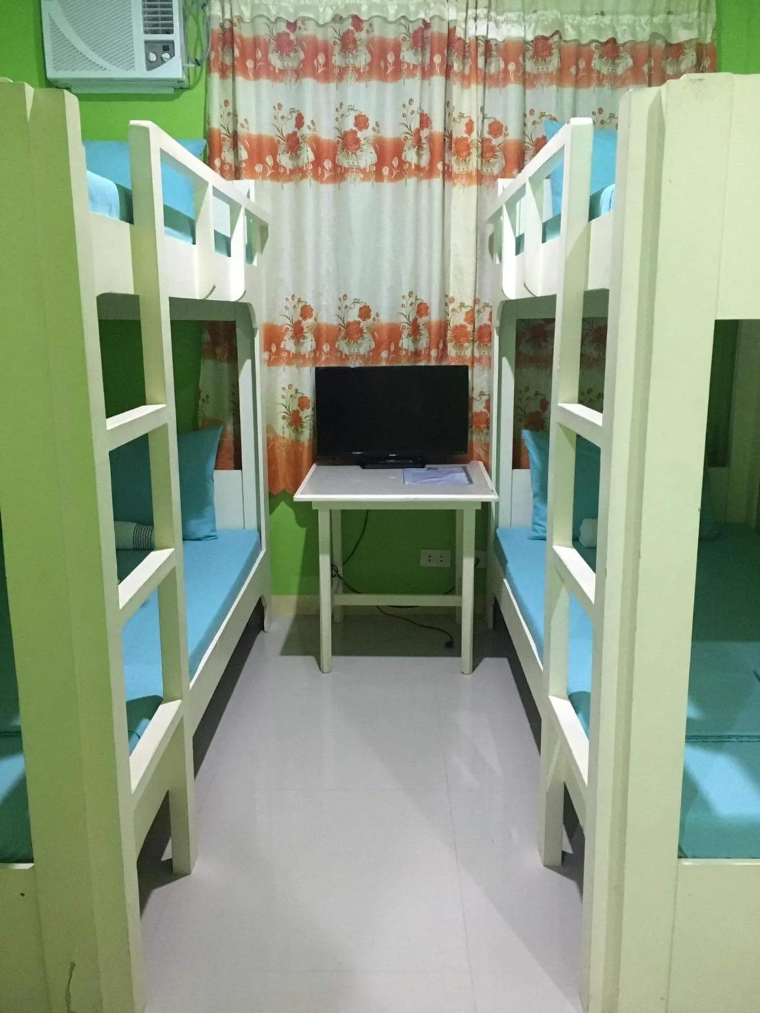 bunk bed, Bed in Twin AP Homes