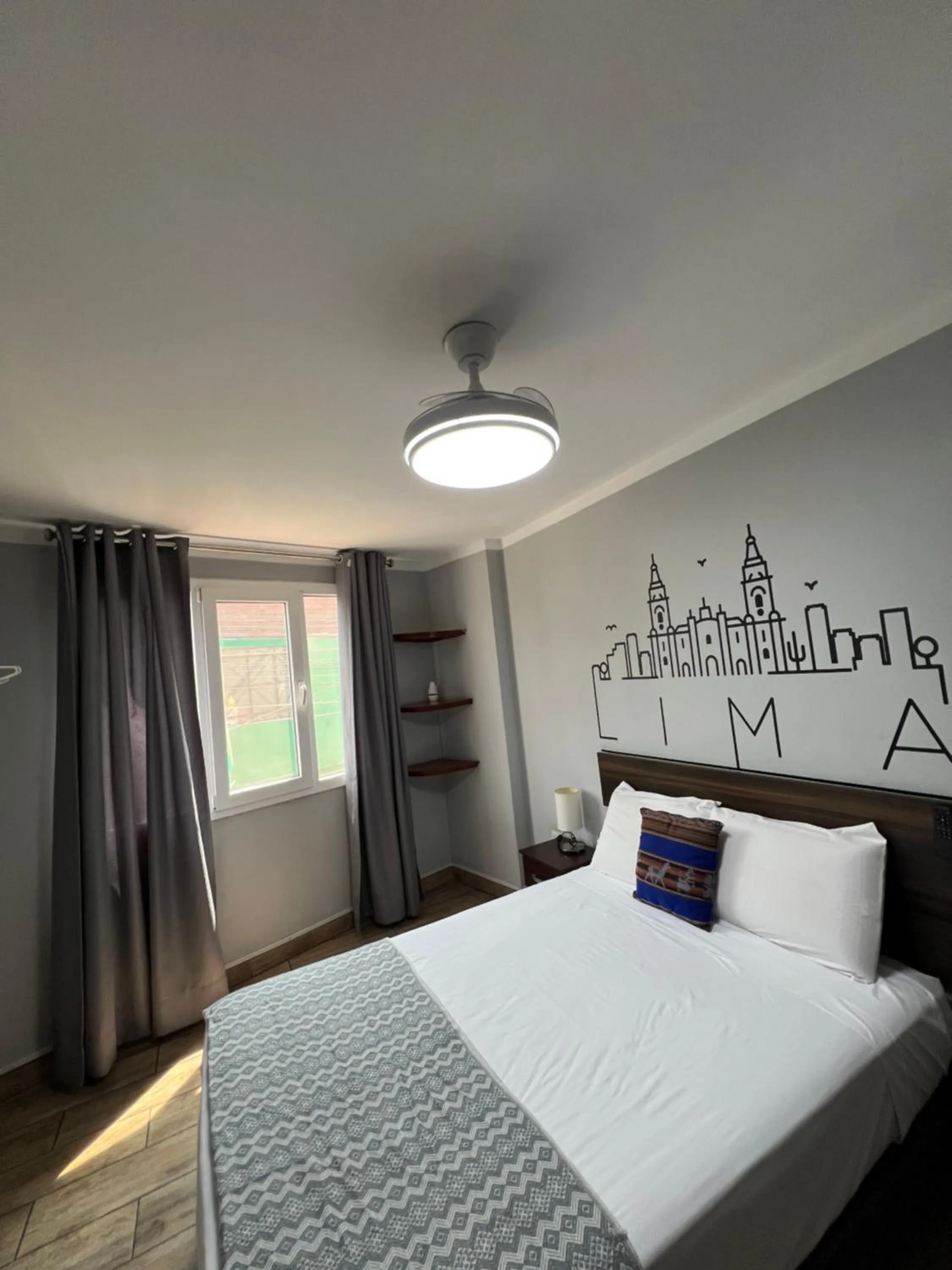 Bedroom, Bed in Lima Airport Tampu