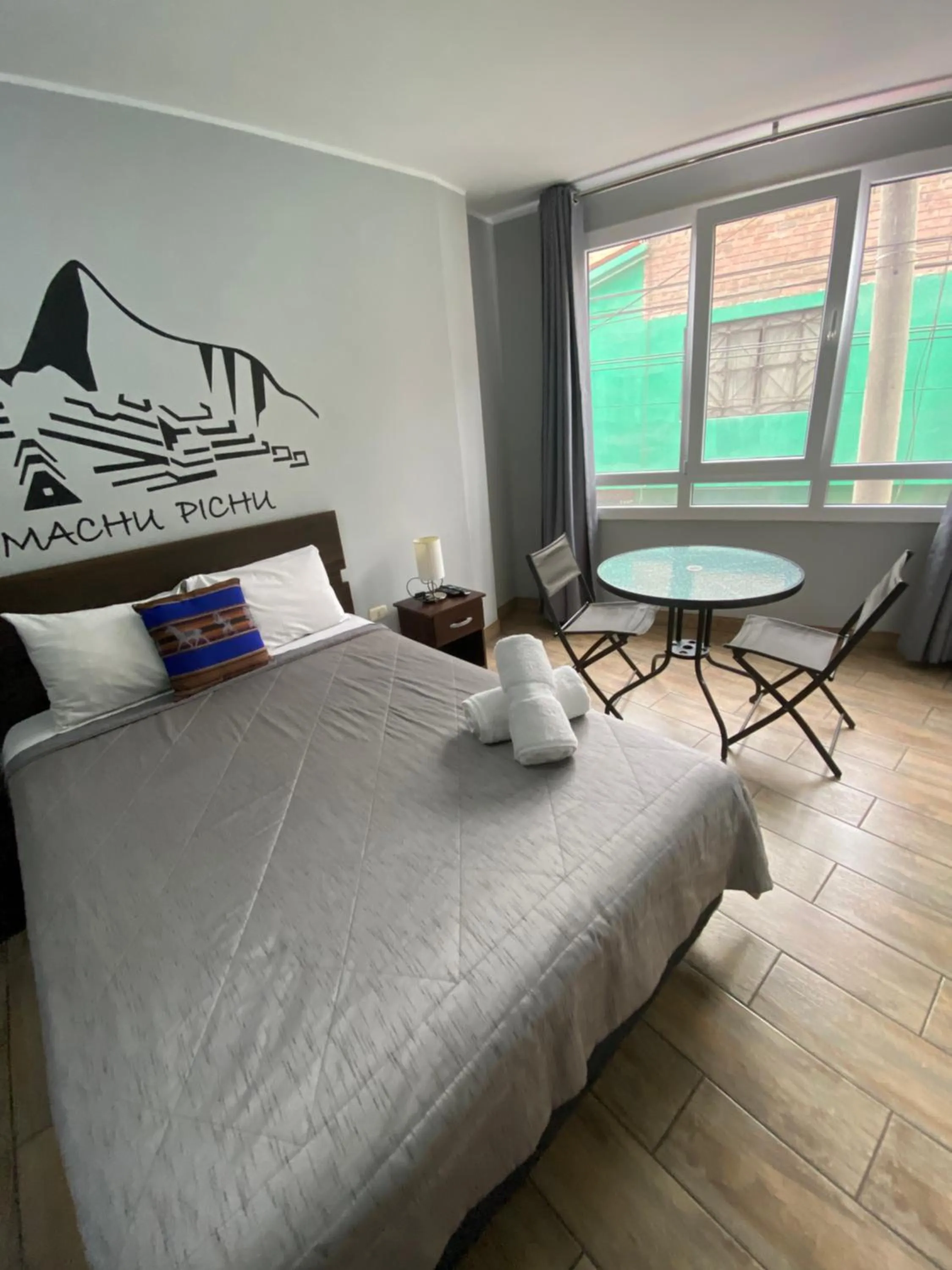 Bedroom, Bed in Lima Airport Tampu