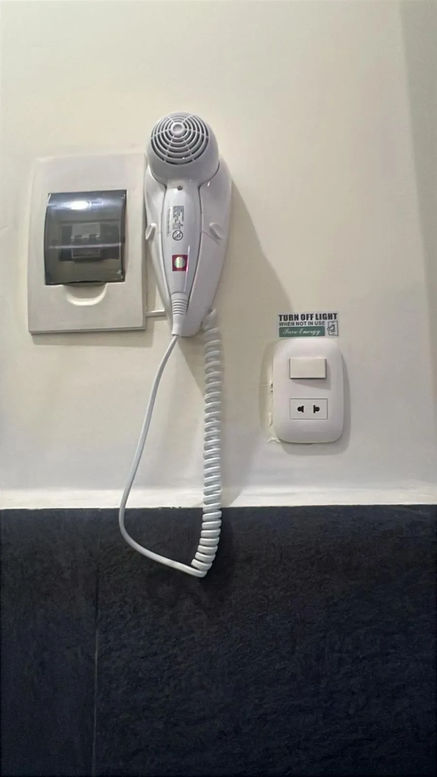 hair dryier in Lima Airport Tampu