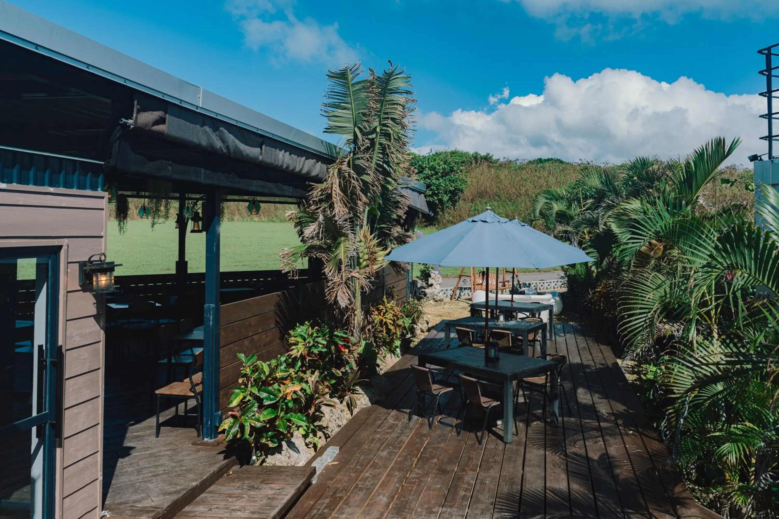 Restaurant/places to eat in BLANC MIYAKOJIMA 旧RuGu Glamping Resort