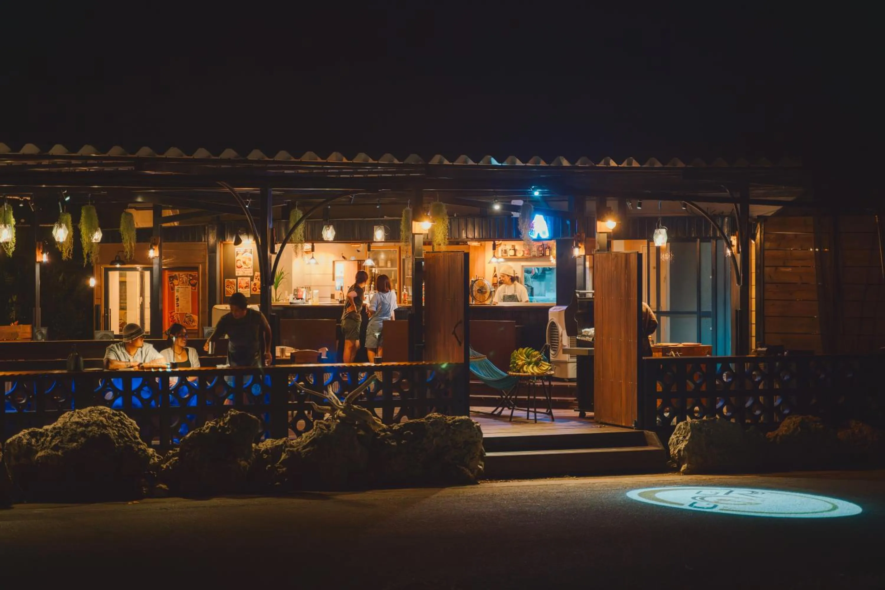 Restaurant/places to eat in BLANC MIYAKOJIMA 旧RuGu Glamping Resort