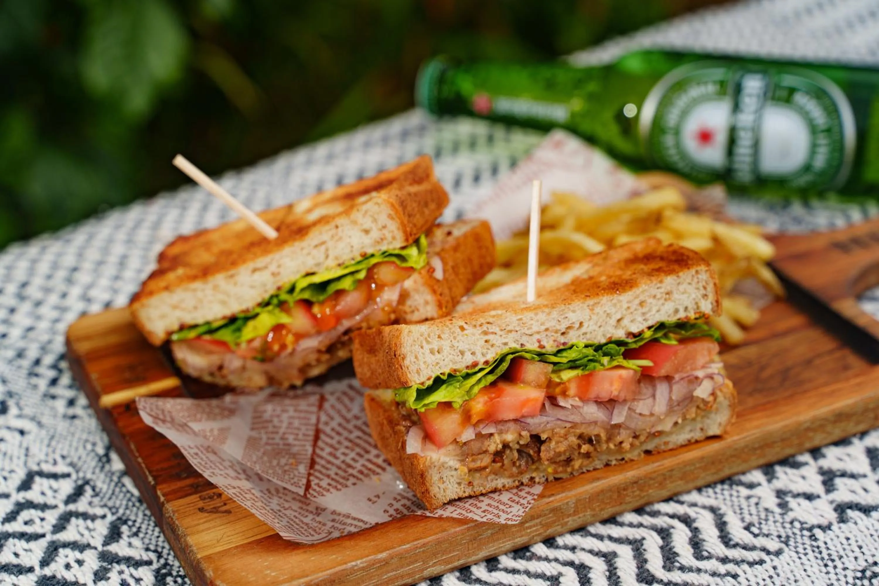 Restaurant/places to eat in BLANC MIYAKOJIMA 旧RuGu Glamping Resort