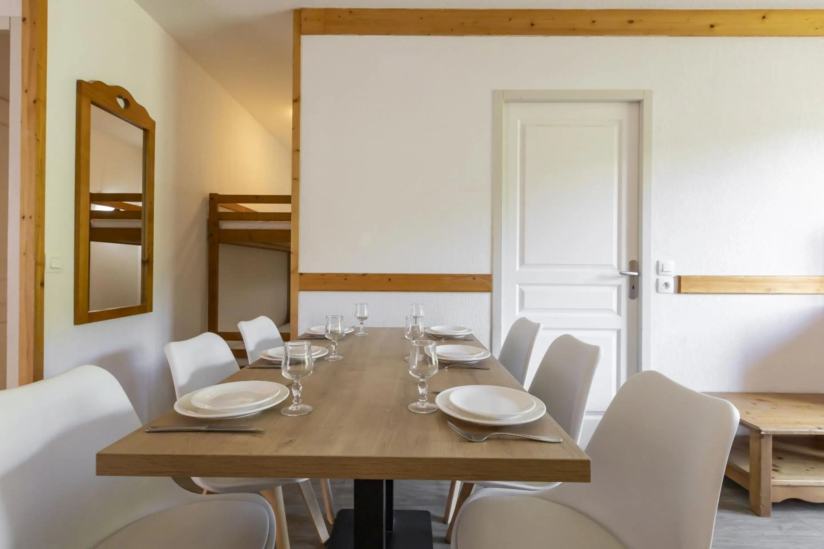 Dining area in Résidence Odalys Les Bergers