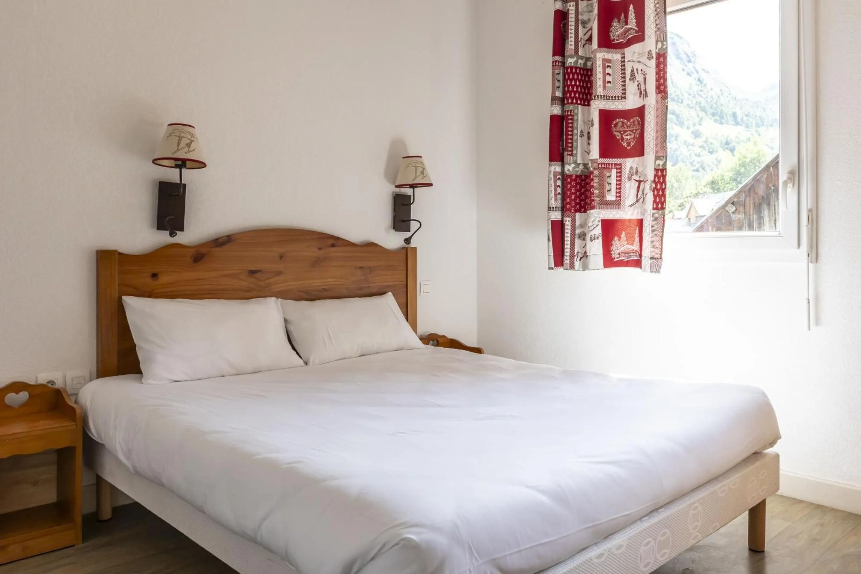 Bedroom, Bed in Résidence Odalys Les Bergers