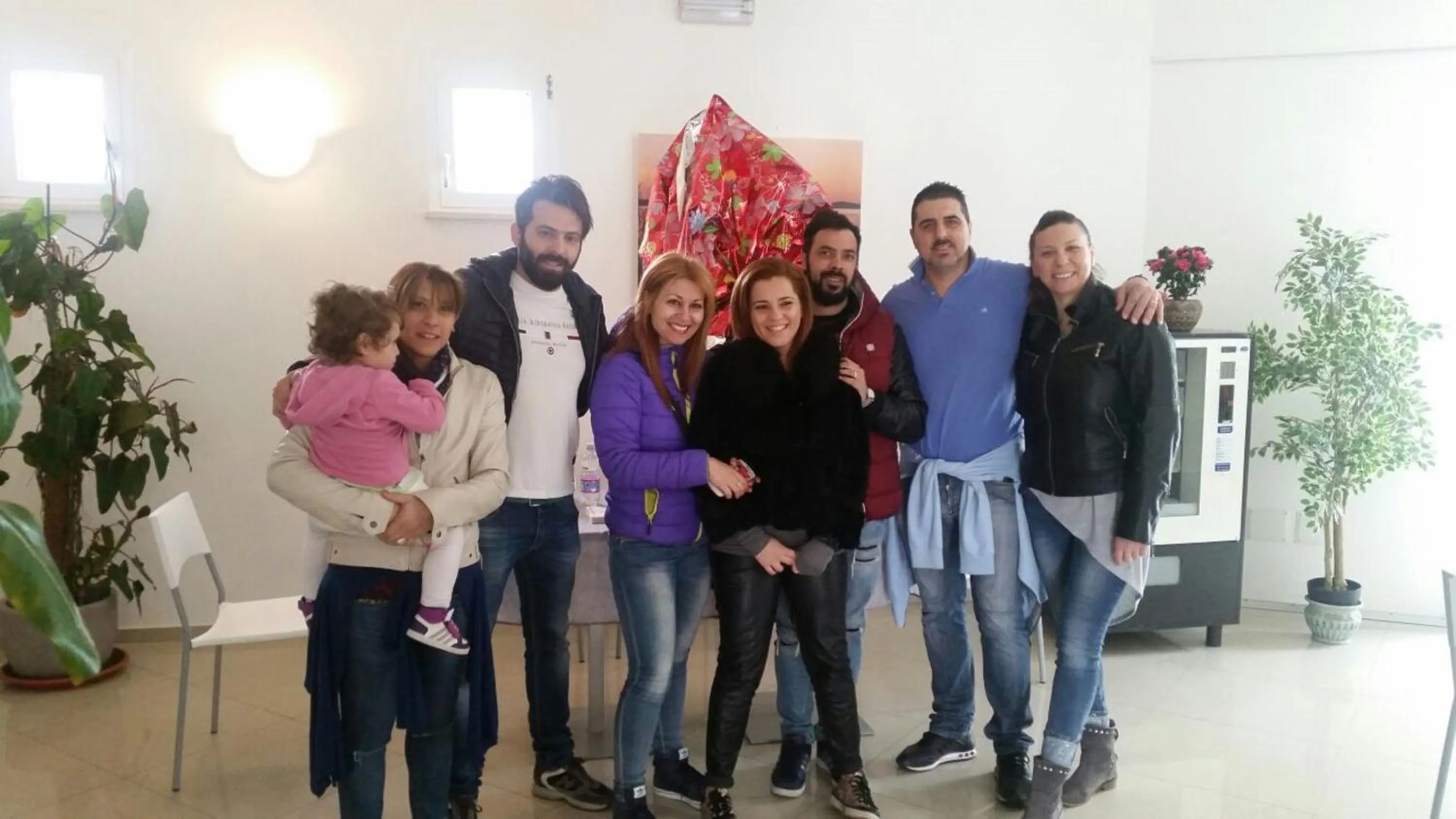 People in Residence Alba Blu