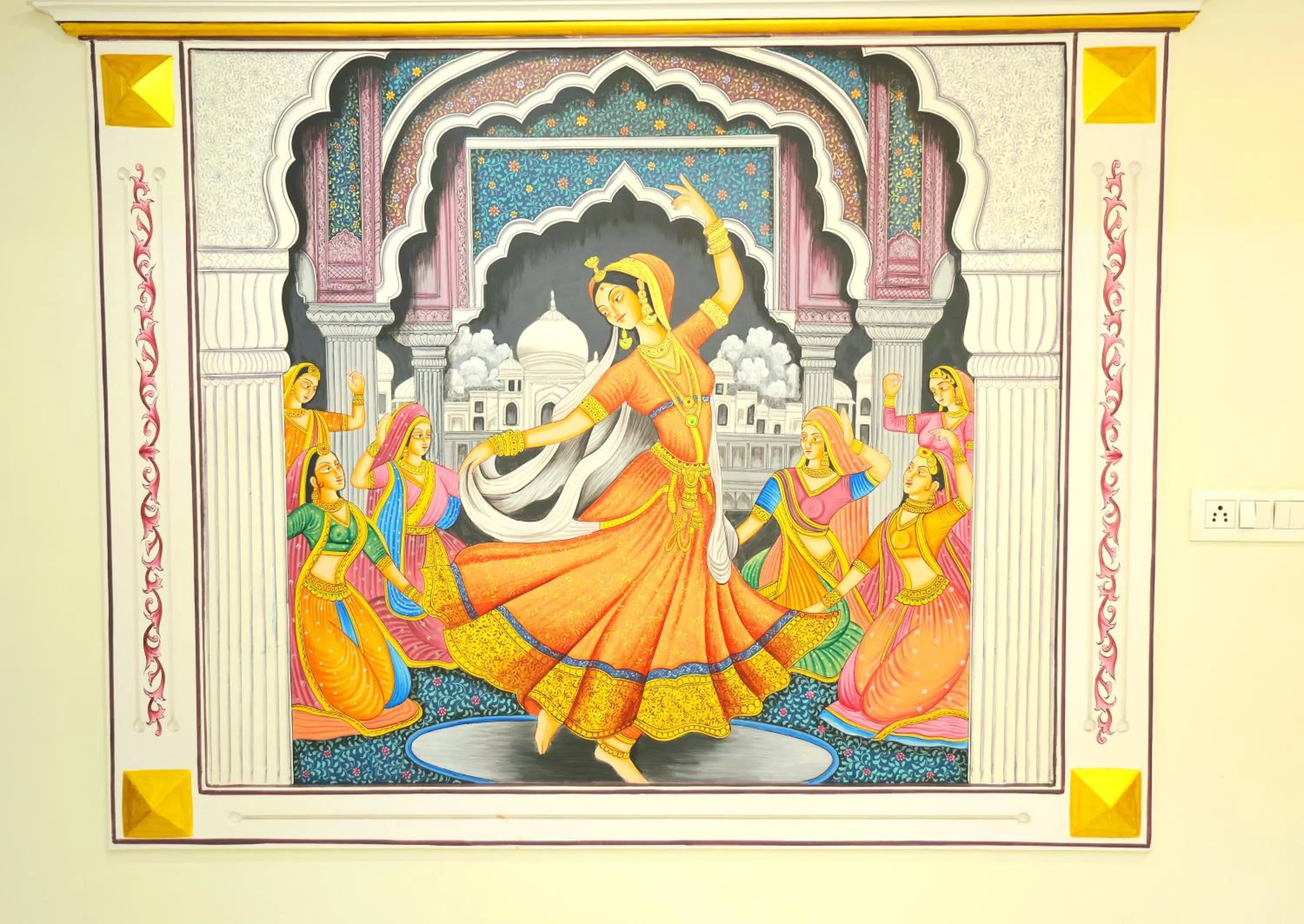 People in Hotel Pulse Inn- Near Jaipur Railway Station