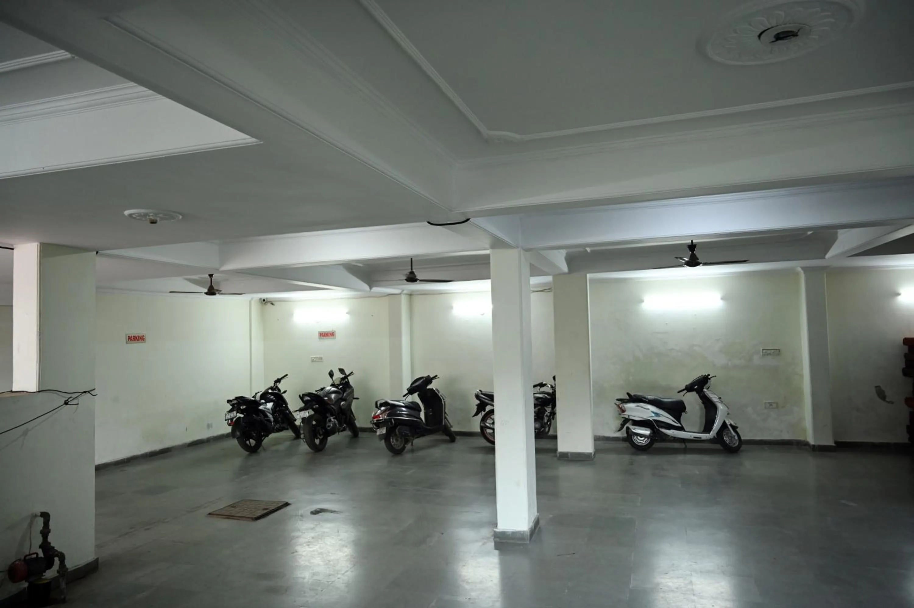 Parking in Hotel Pulse Inn- Near Jaipur Railway Station