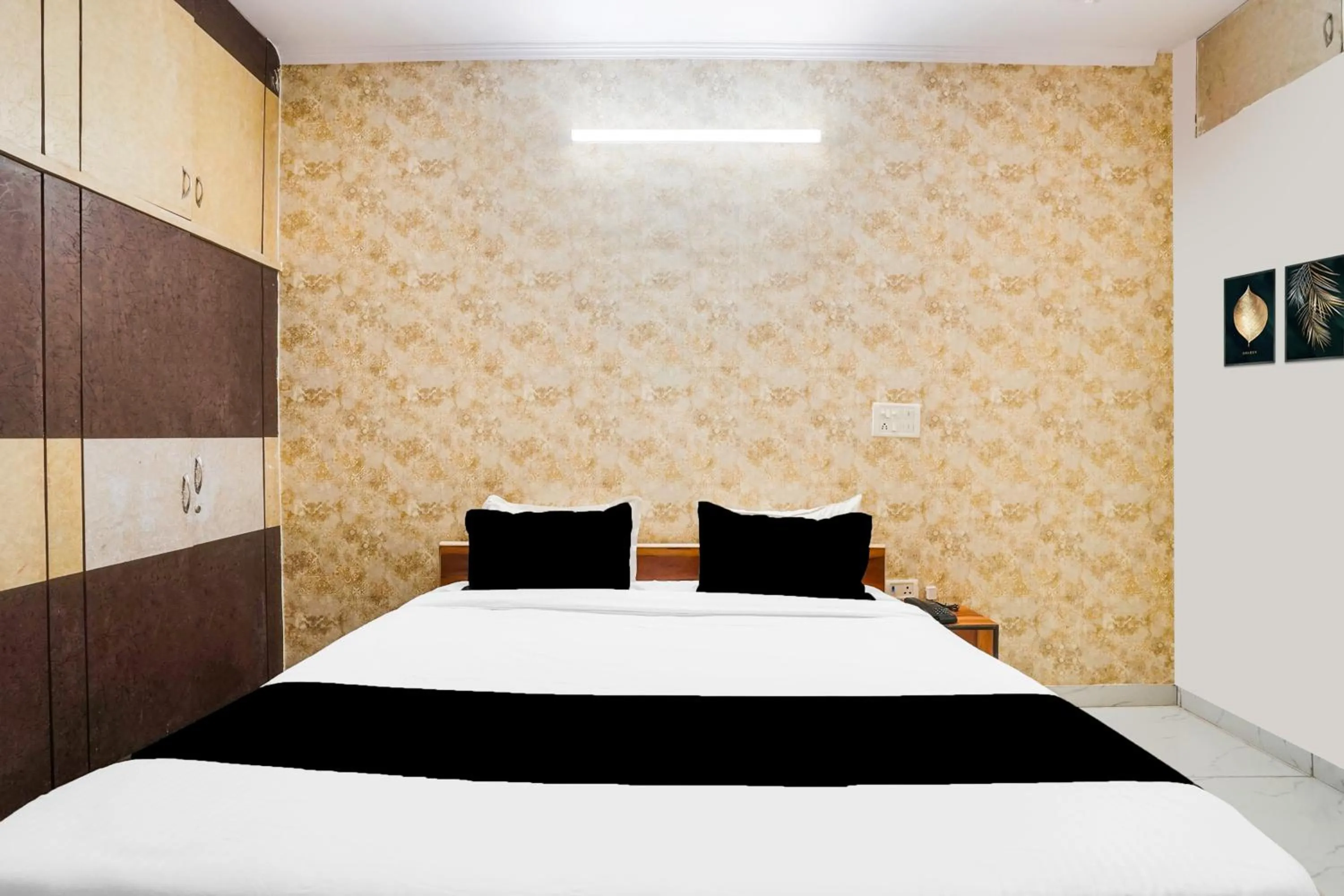 Bedroom, Bed in Hotel O Radhaswami Nagar Formerly Chinnar