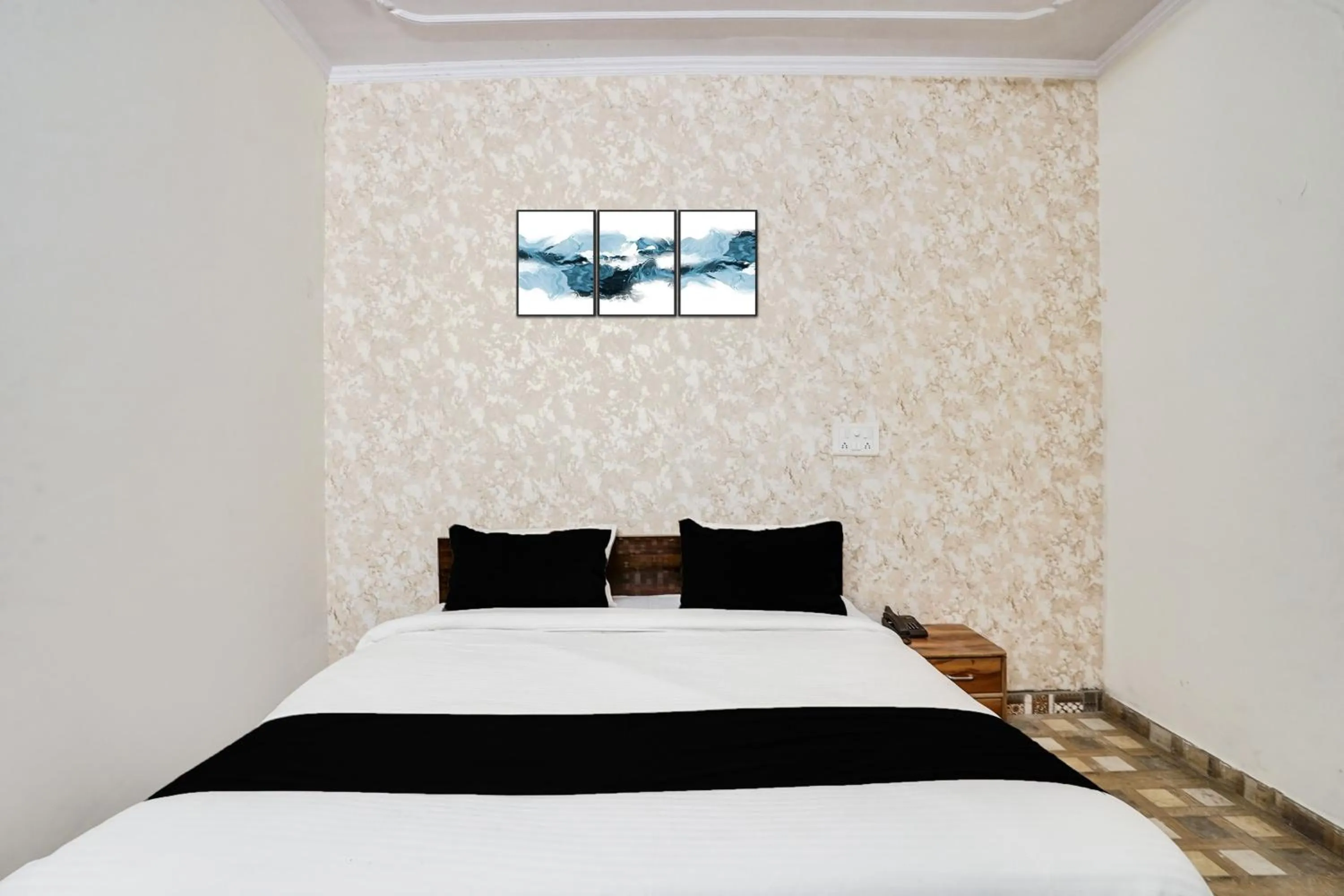 Bedroom, Bed in Hotel O Radhaswami Nagar Formerly Chinnar