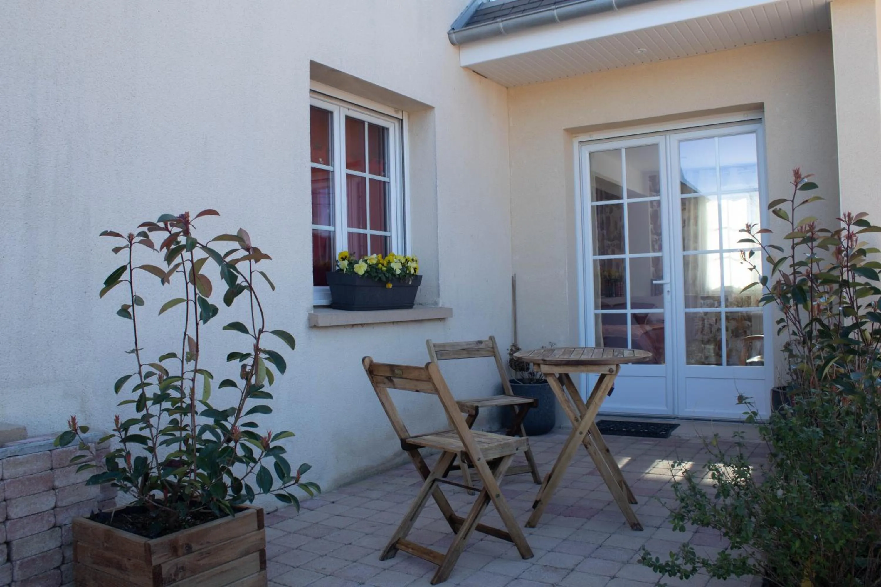 Patio in Du coté de chez Swann 1