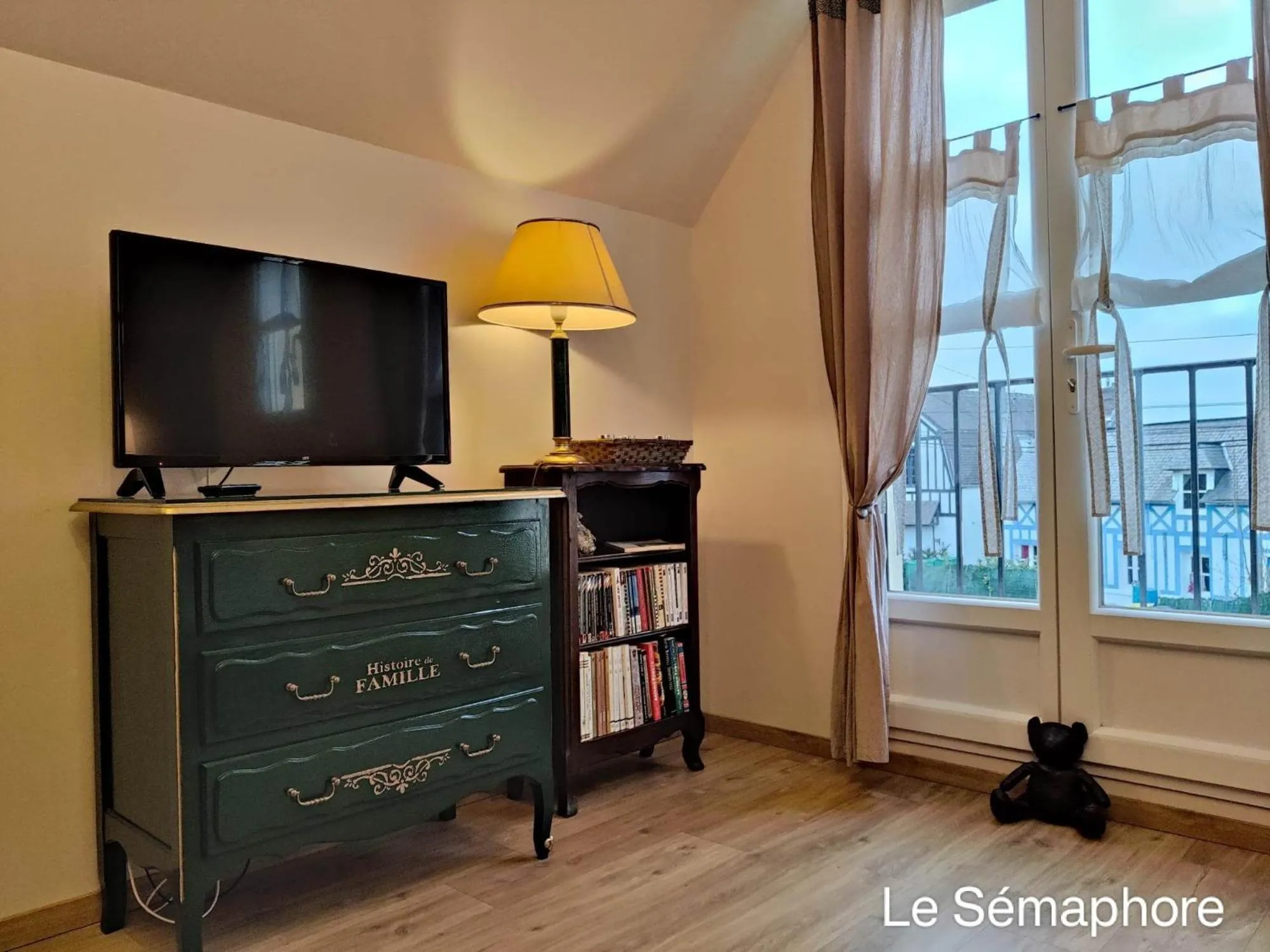 TV and multimedia in Du coté de chez Swann 1