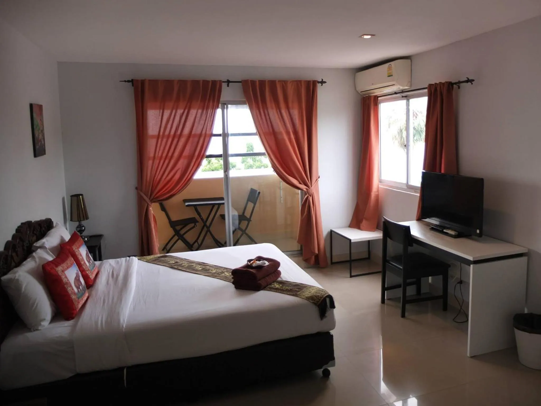 Bed in MONTANA COURT PATTAYA