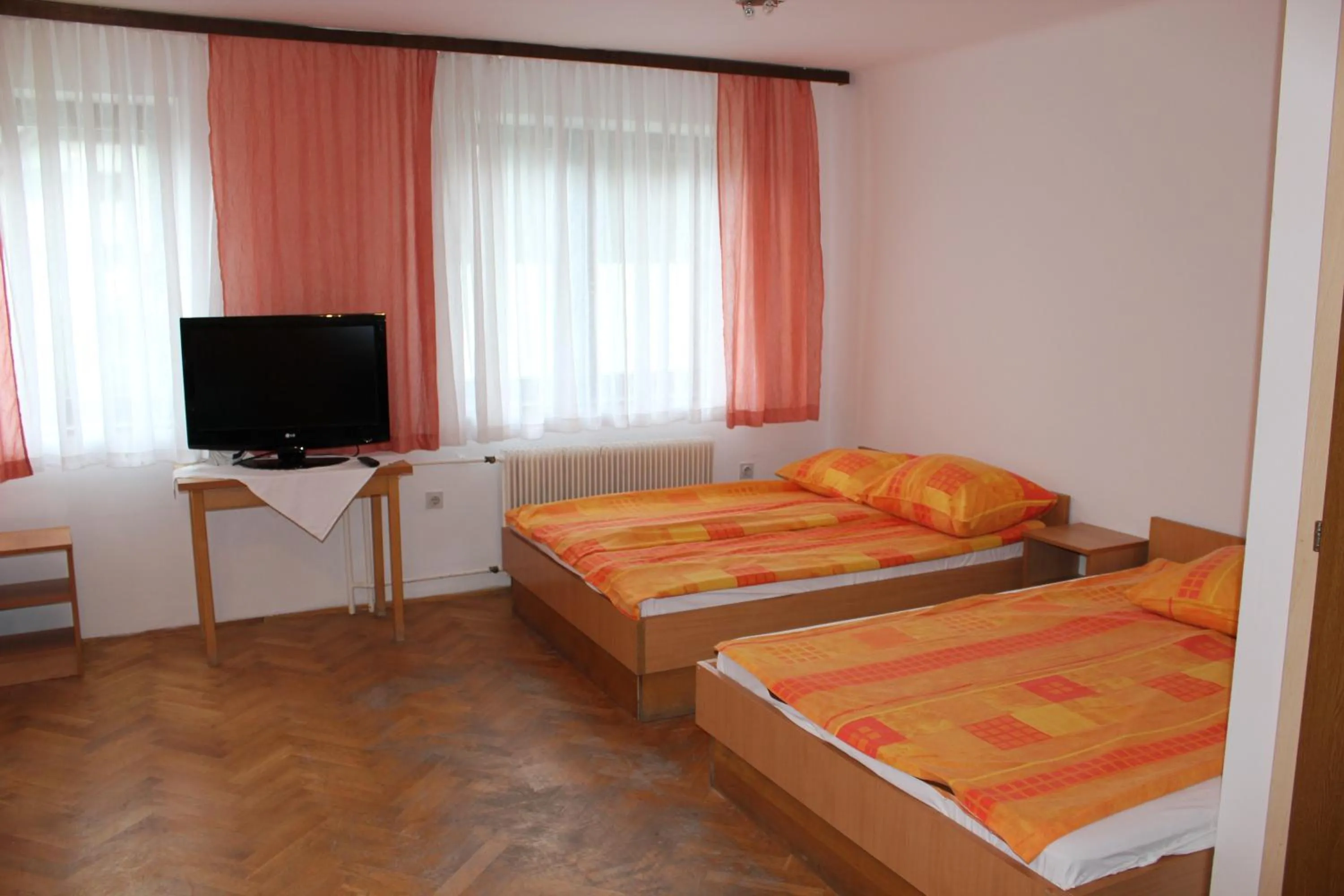 Bed in Youth Hostel Nika