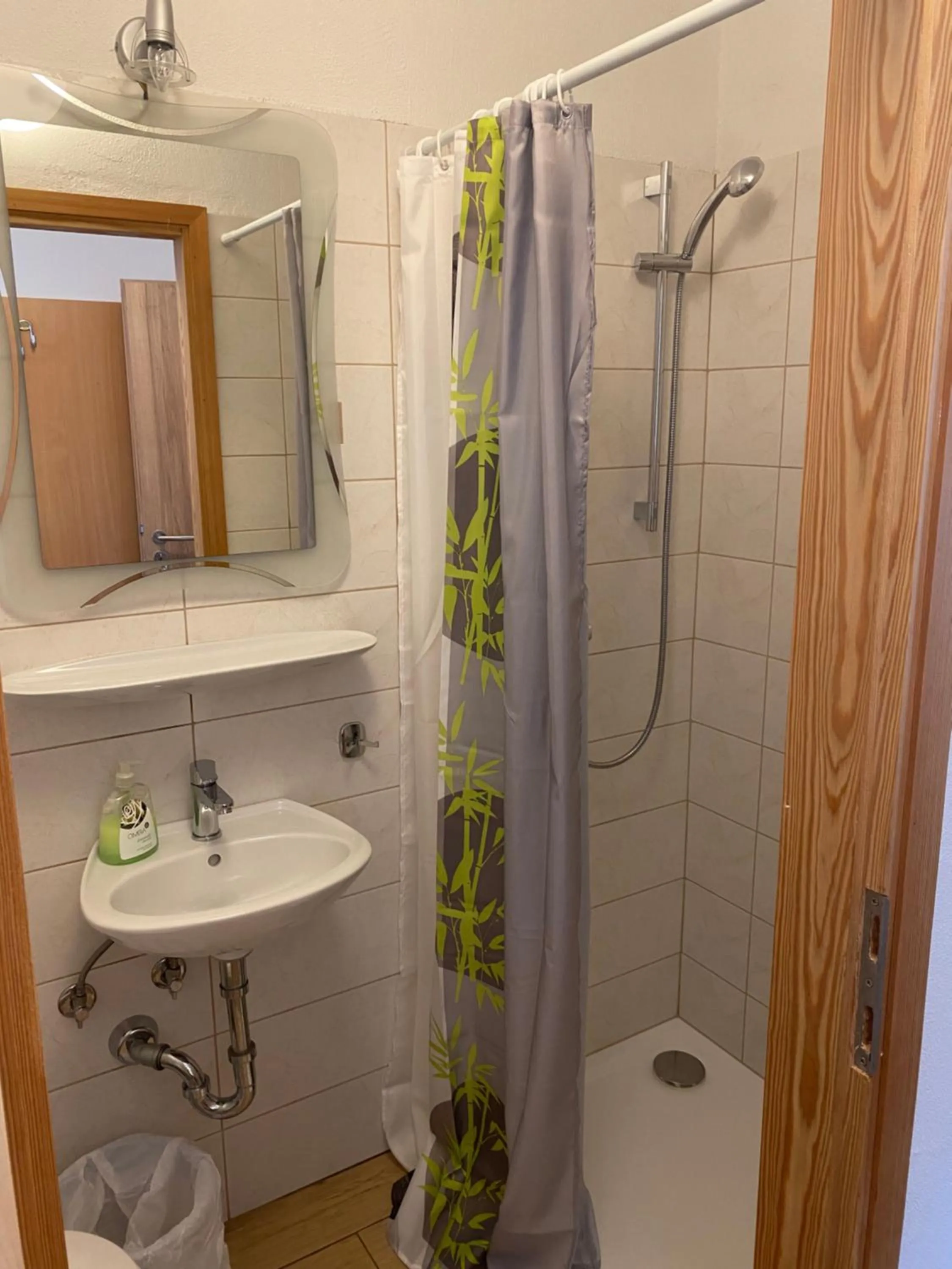 Bathroom in Youth Hostel Nika