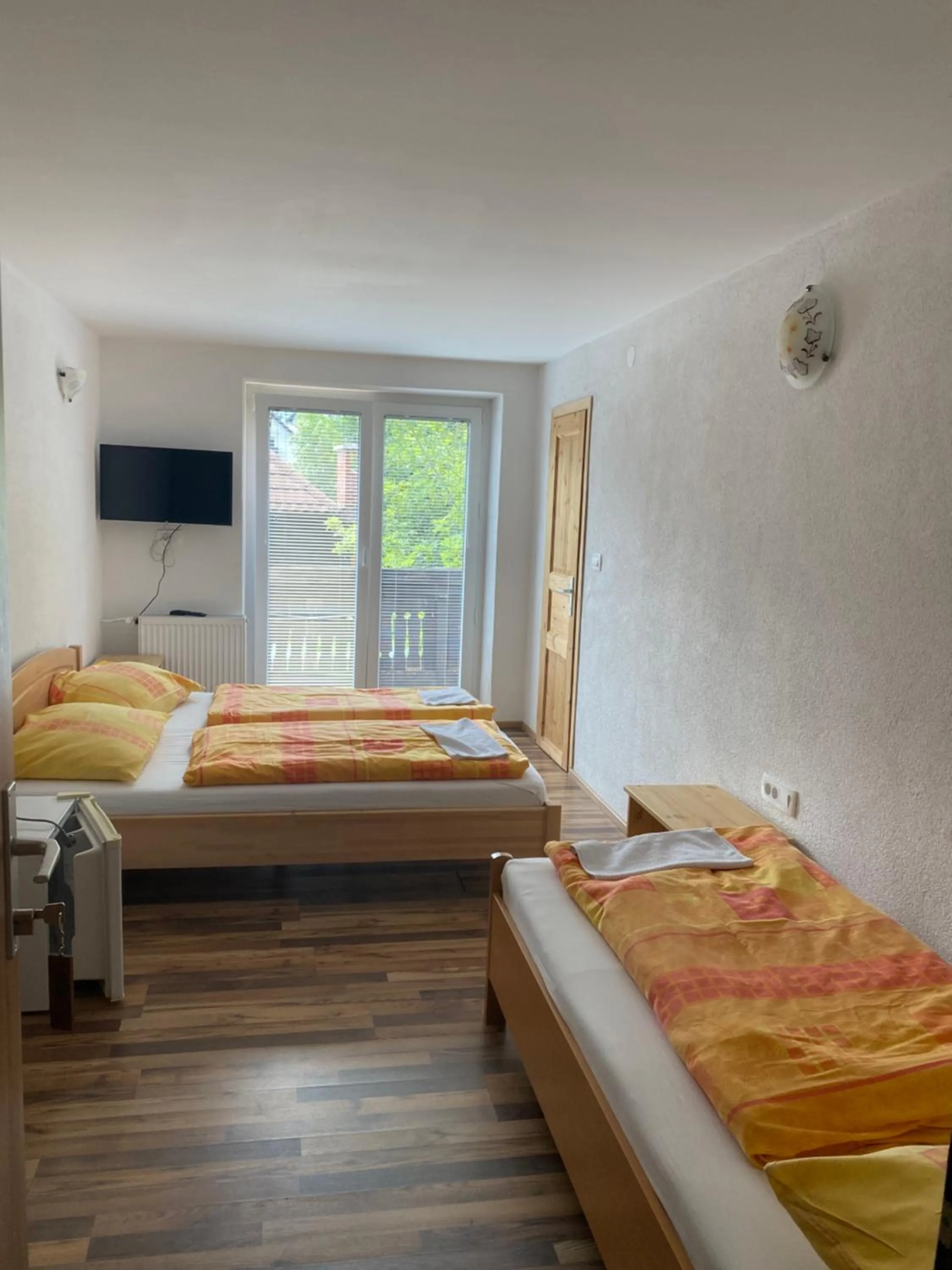 Photo of the whole room, Bed in Youth Hostel Nika