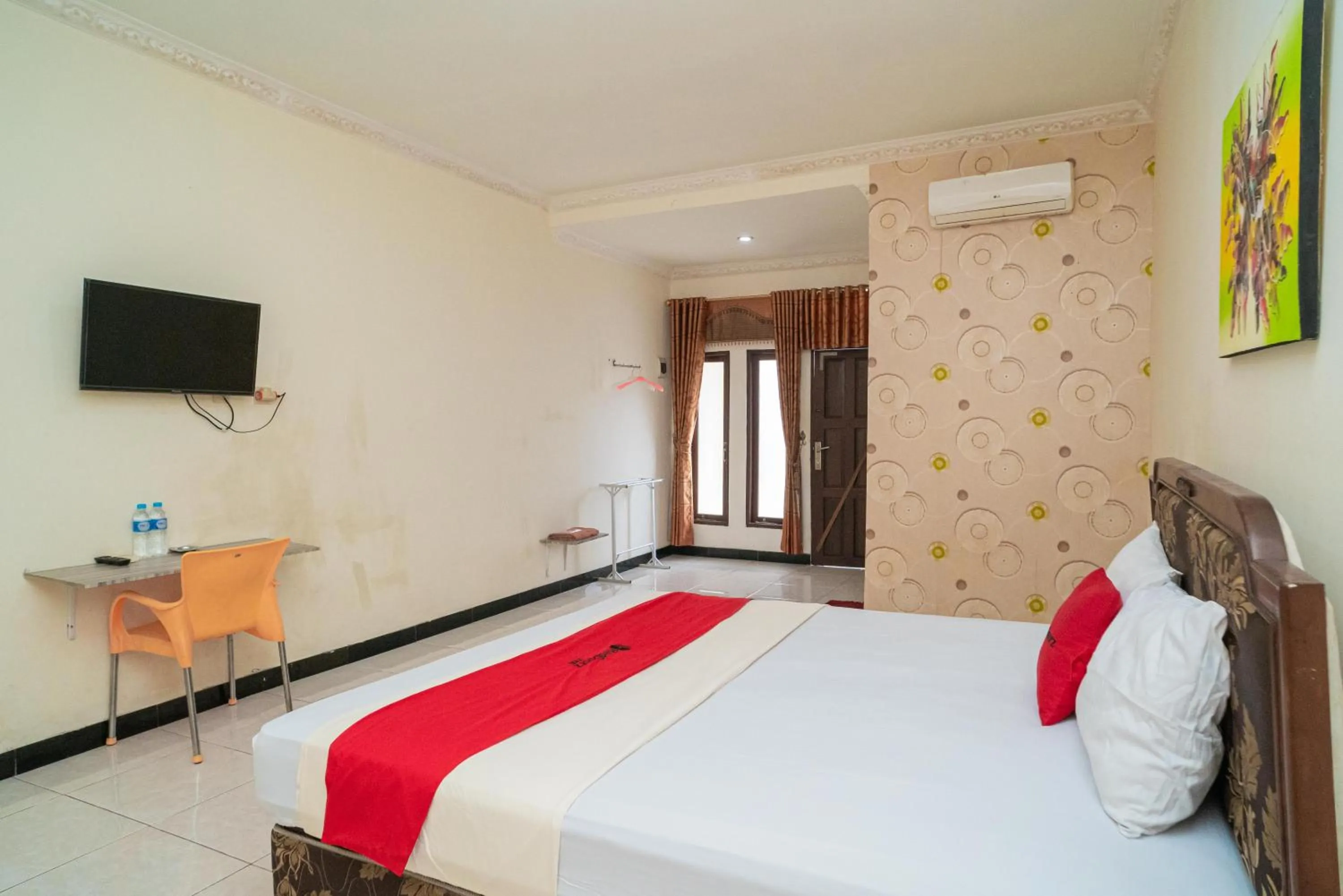 Bed in RedDoorz At Jalan Bukit Keminting