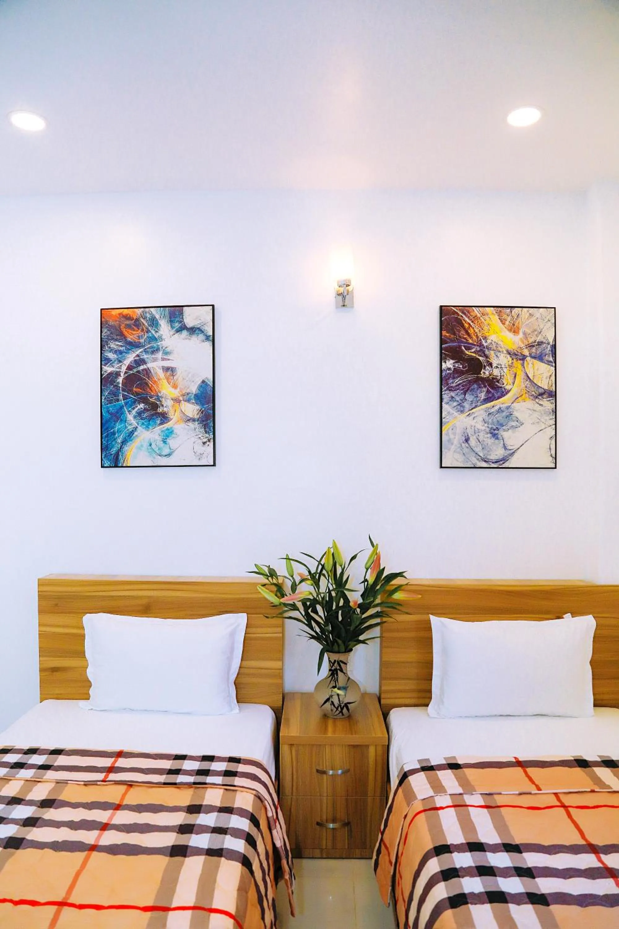 Bed in Louis Hotel - Bui Vien Walking Street