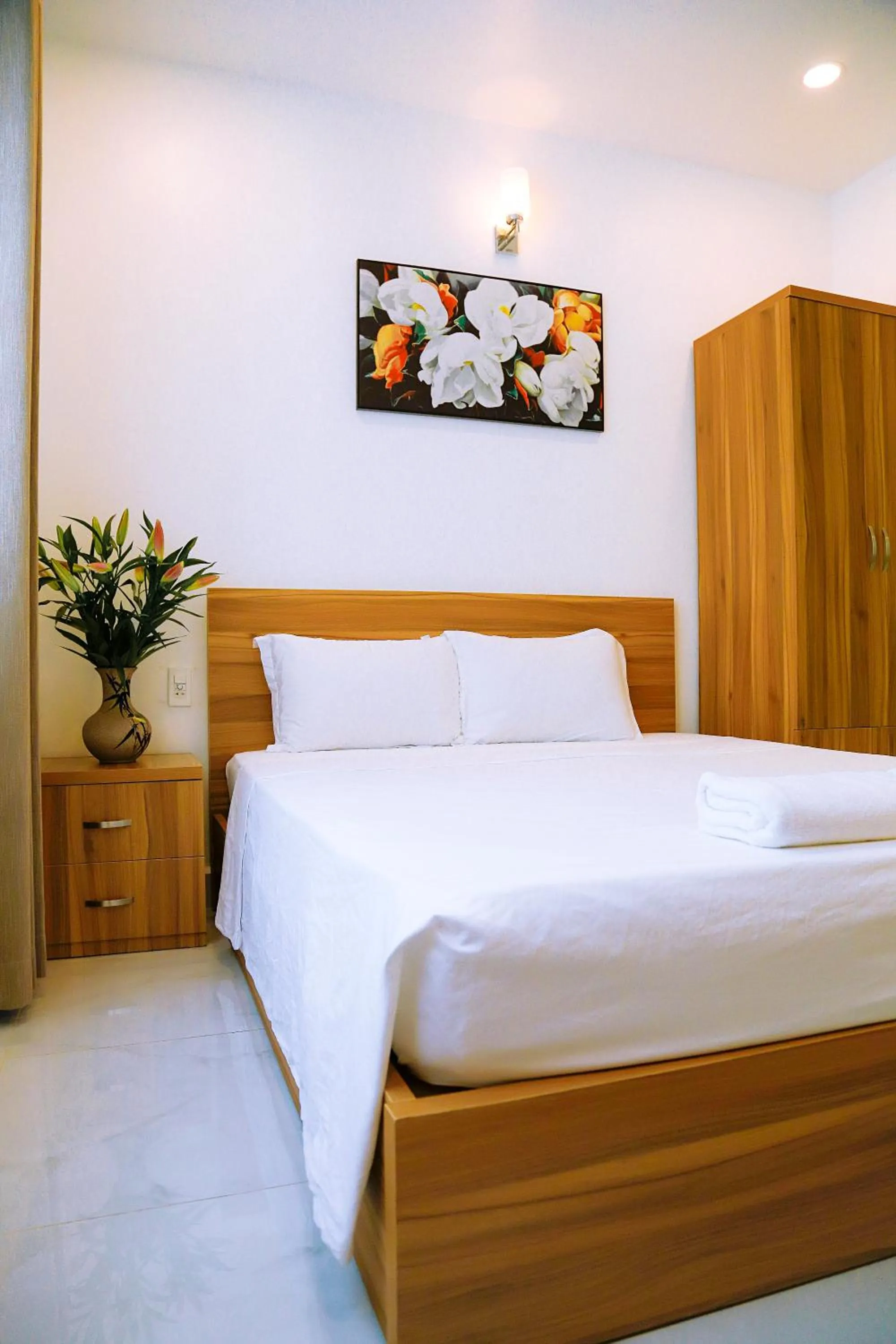 Bed in Louis Hotel - Bui Vien Walking Street
