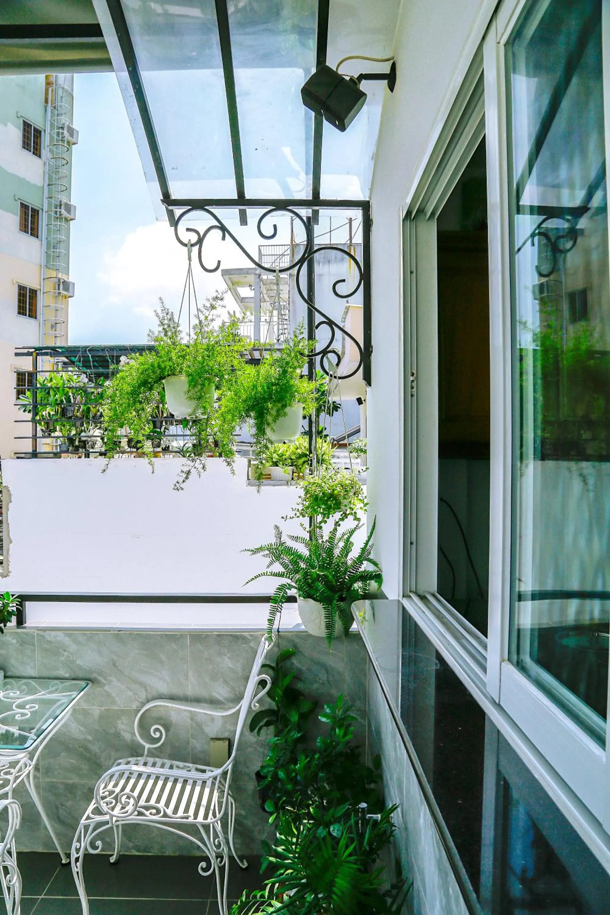 Louis Hotel - Bui Vien Walking Street