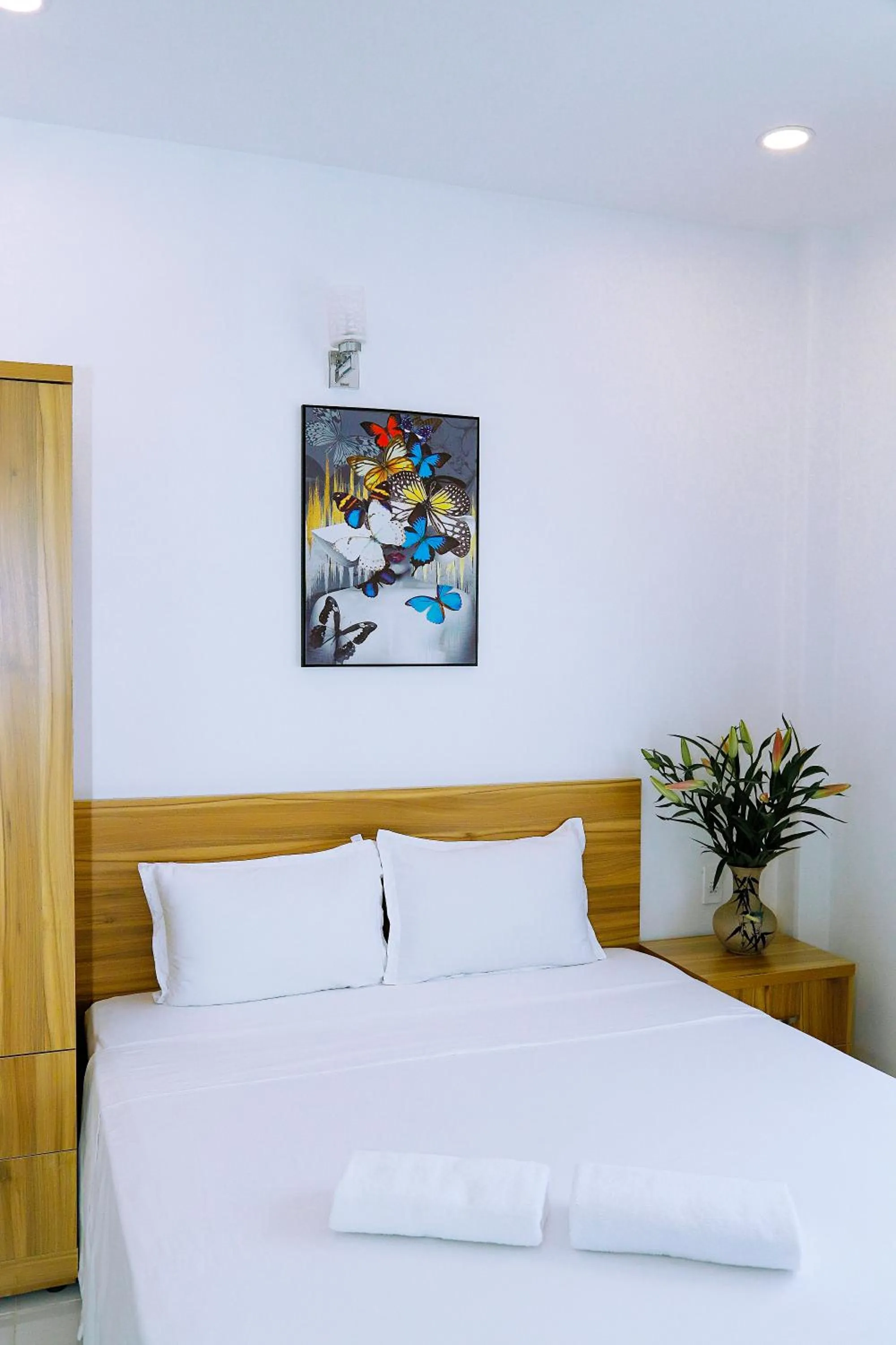 Bed in Louis Hotel - Bui Vien Walking Street