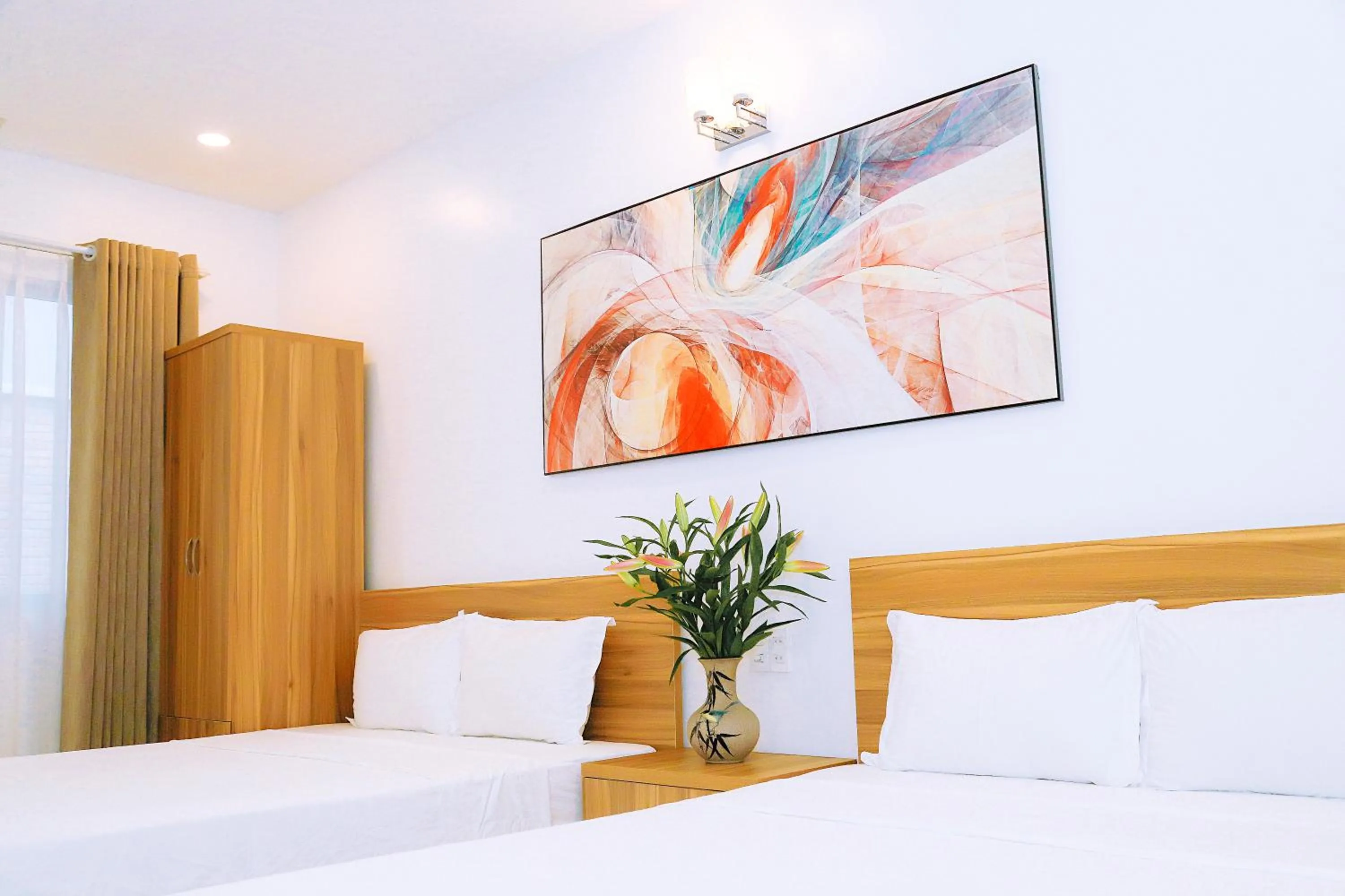 Bed in Louis Hotel - Bui Vien Walking Street