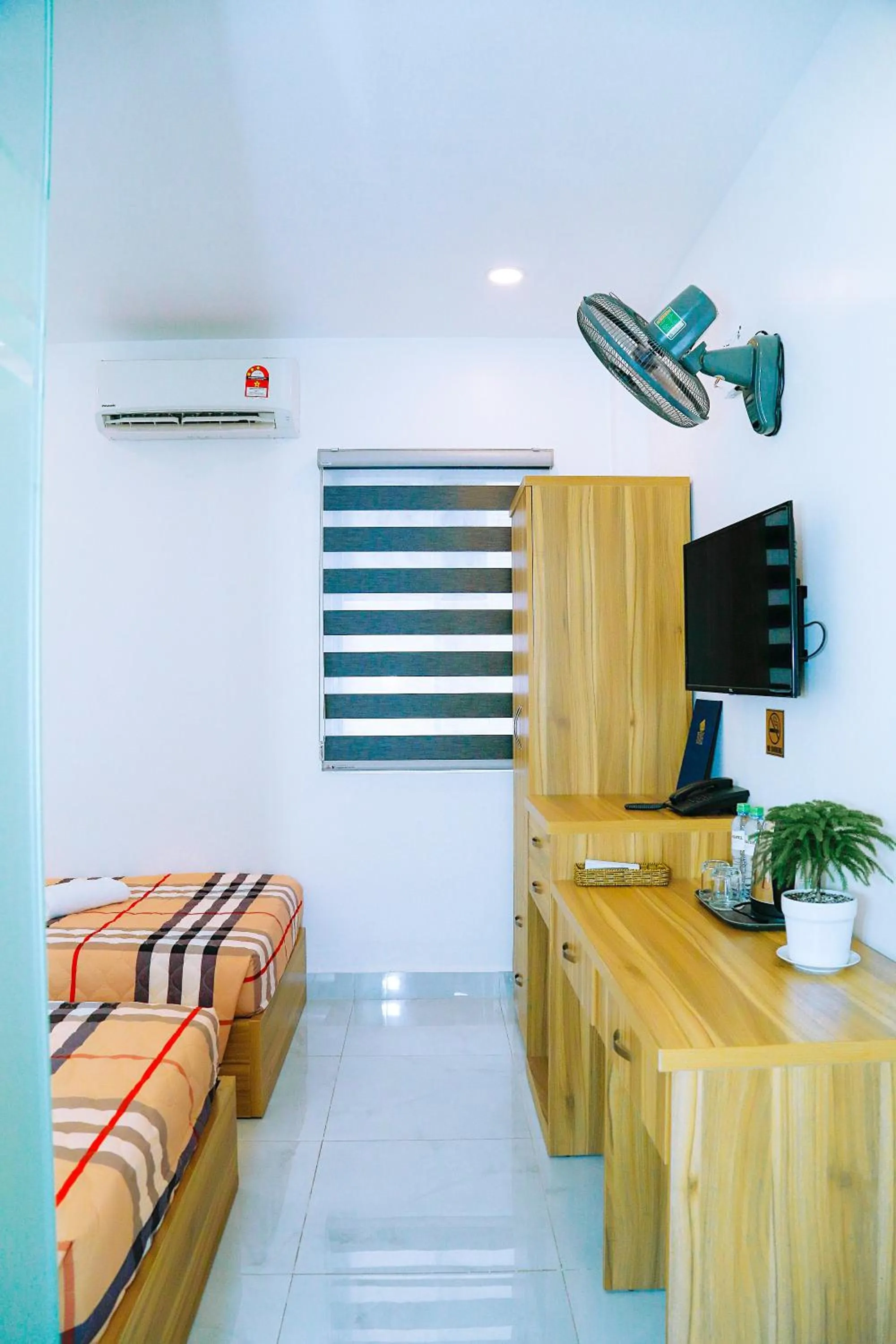 Bed in Louis Hotel - Bui Vien Walking Street