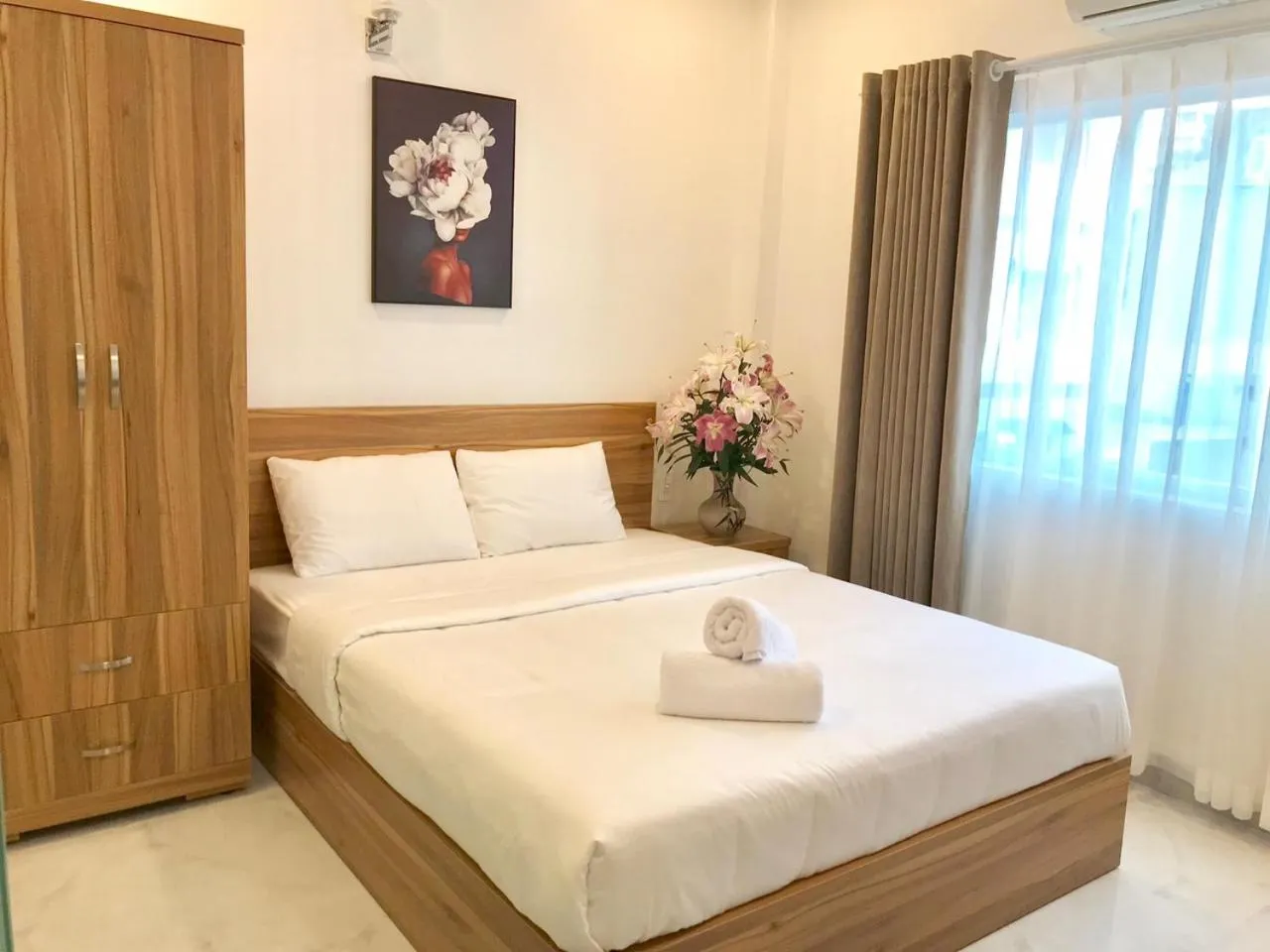 Bed in Louis Hotel - Bui Vien Walking Street