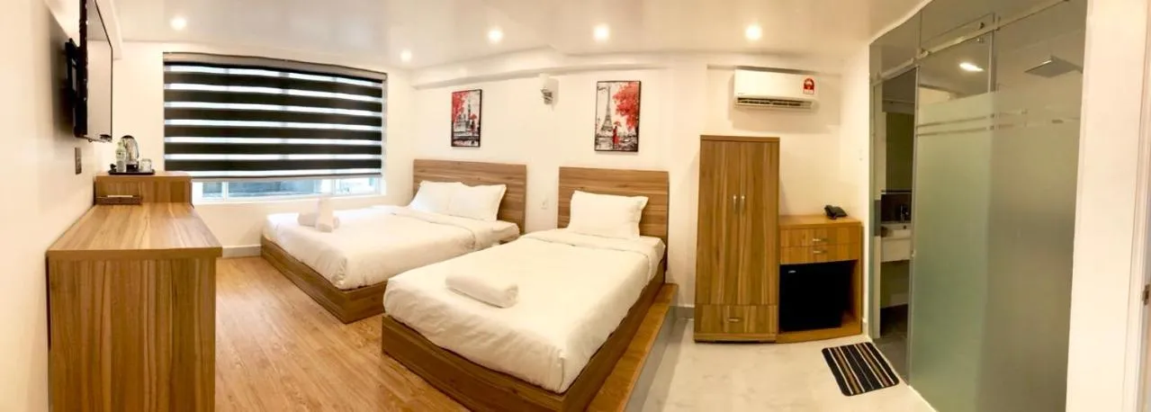 Bed in Louis Hotel - Bui Vien Walking Street