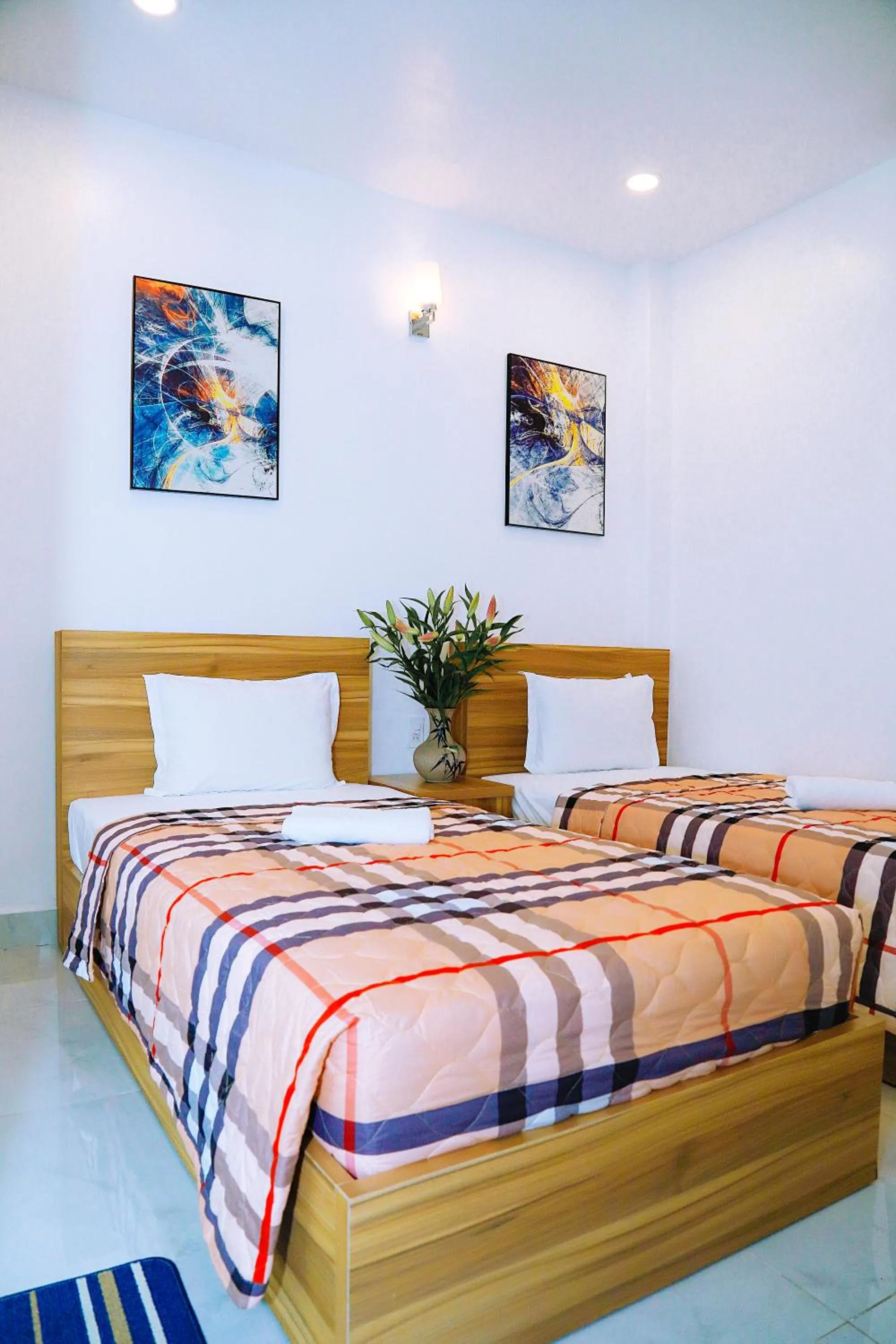 Bed in Louis Hotel - Bui Vien Walking Street