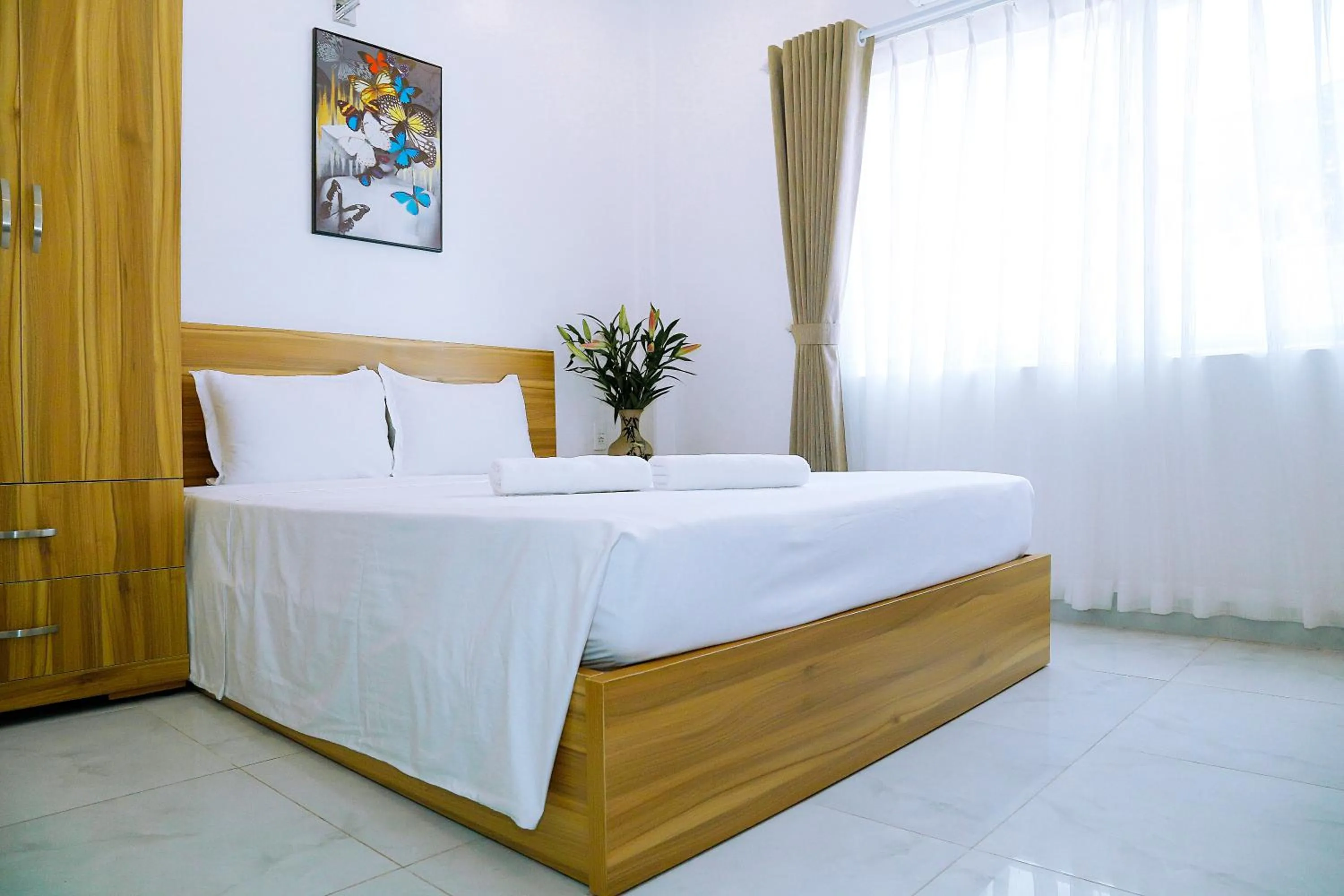 Bed in Louis Hotel - Bui Vien Walking Street