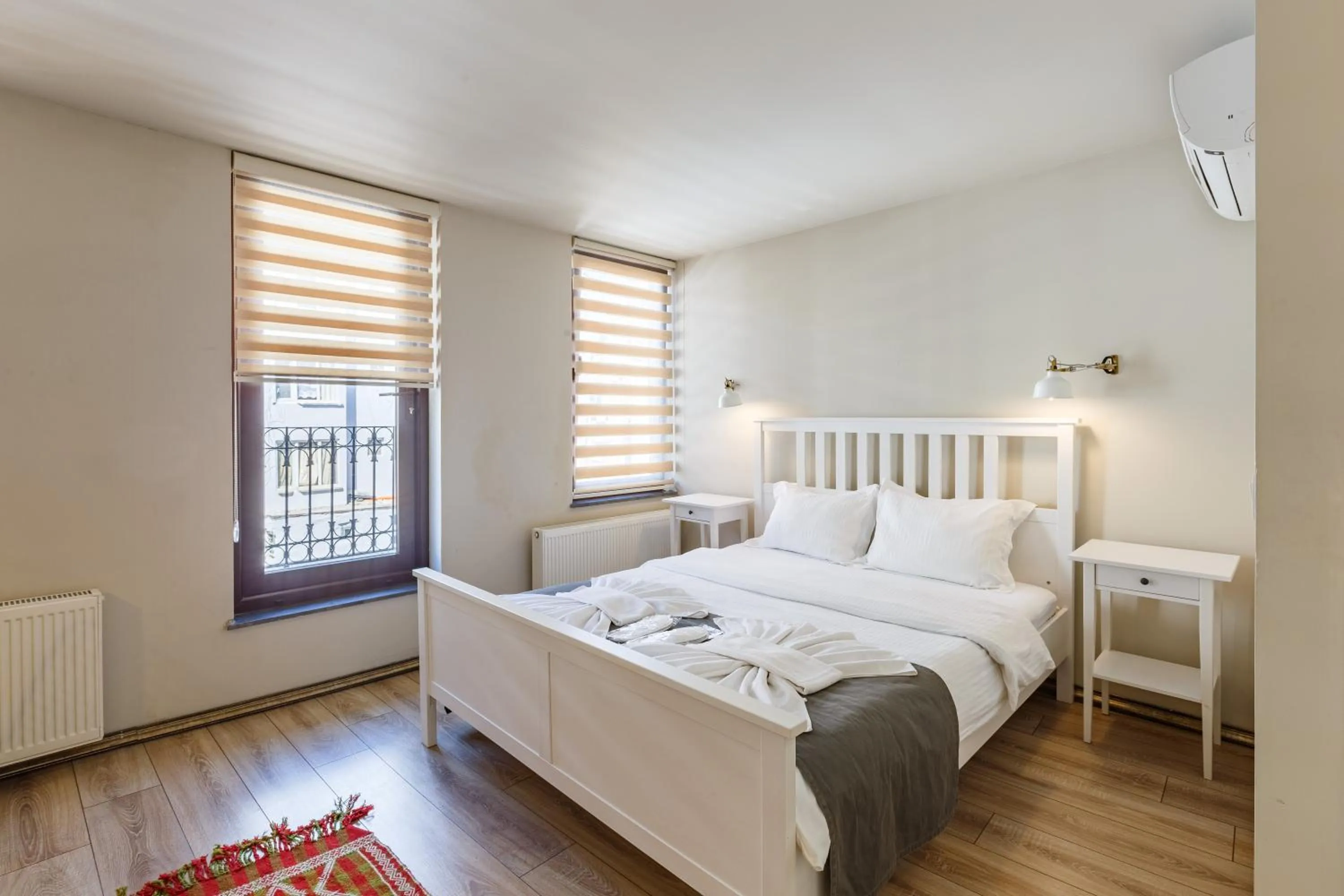 Bed in Hotel Miro Mansion Old City