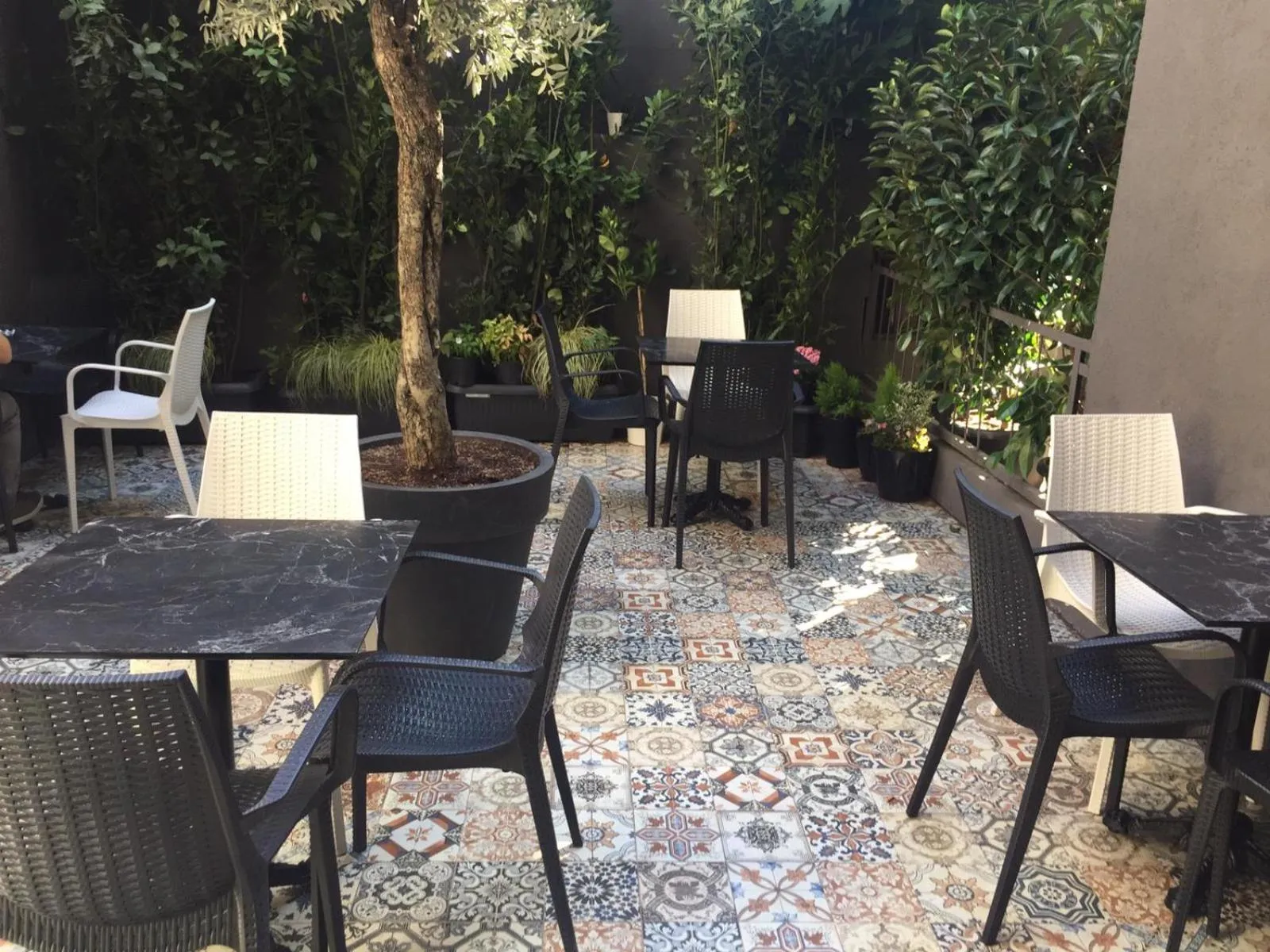 Garden in Hotel Miro Mansion Old City