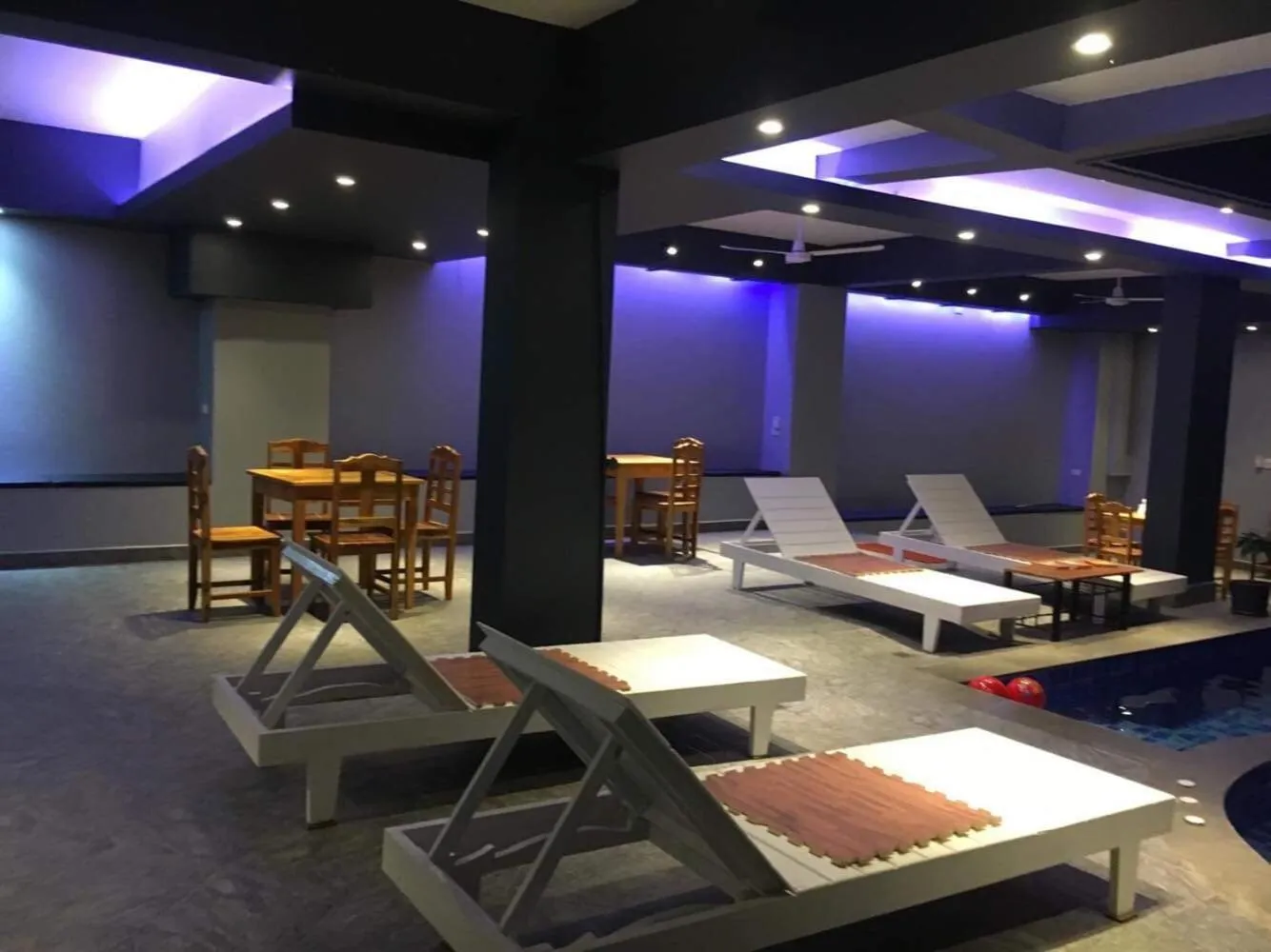 Living room in FARAWAY SUITES