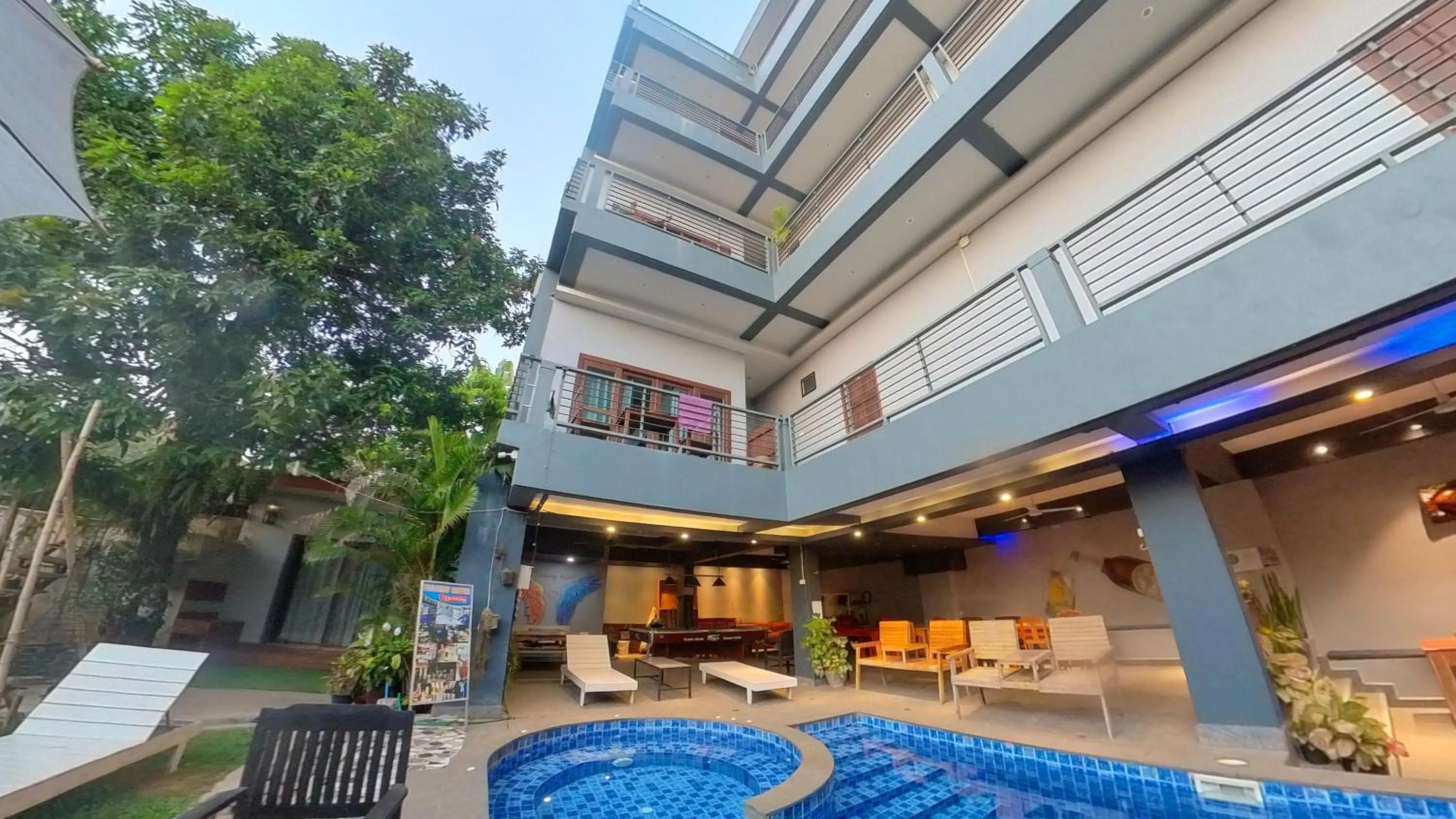 Property building in FARAWAY SUITES