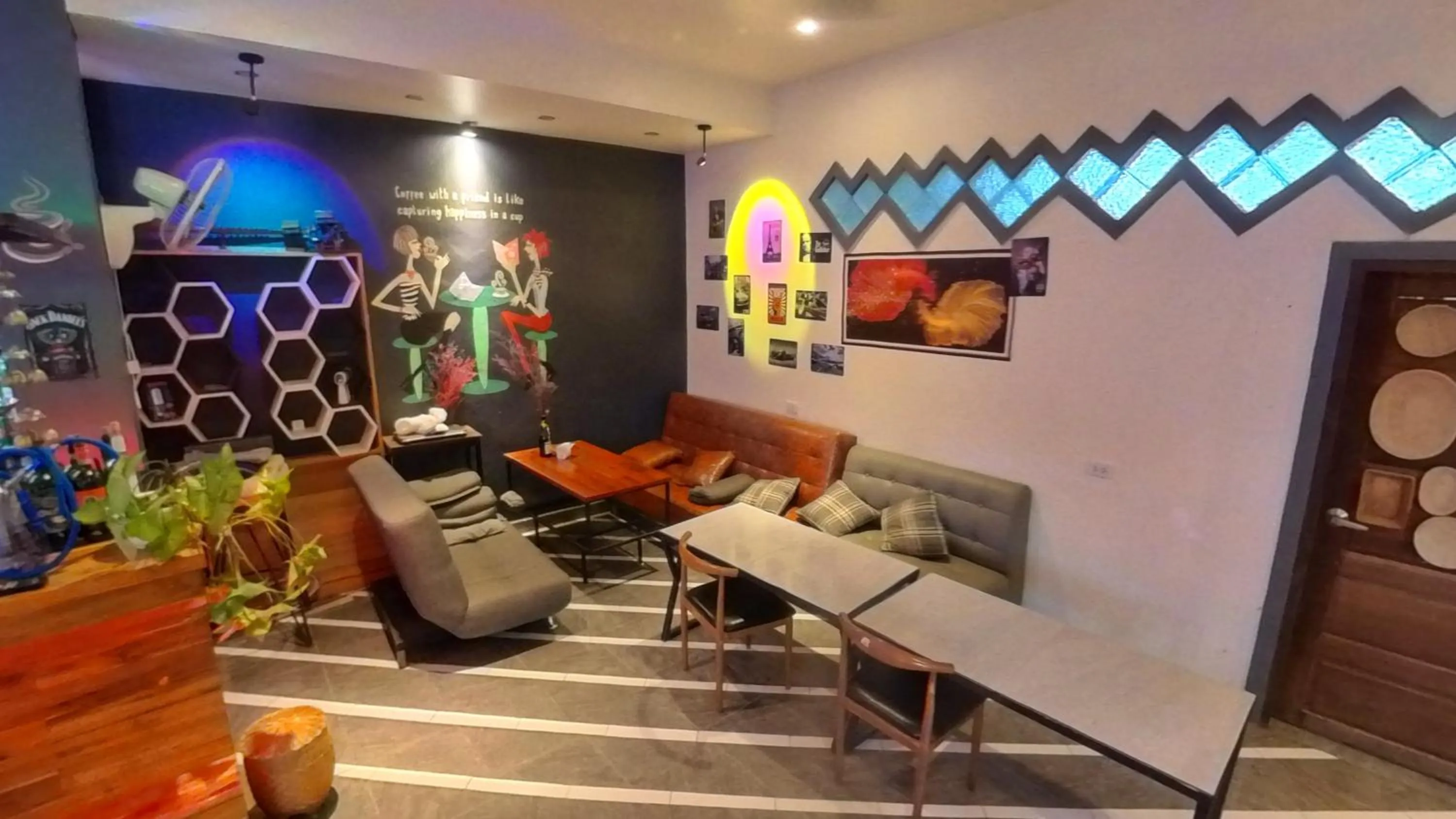 Restaurant/places to eat in FARAWAY SUITES