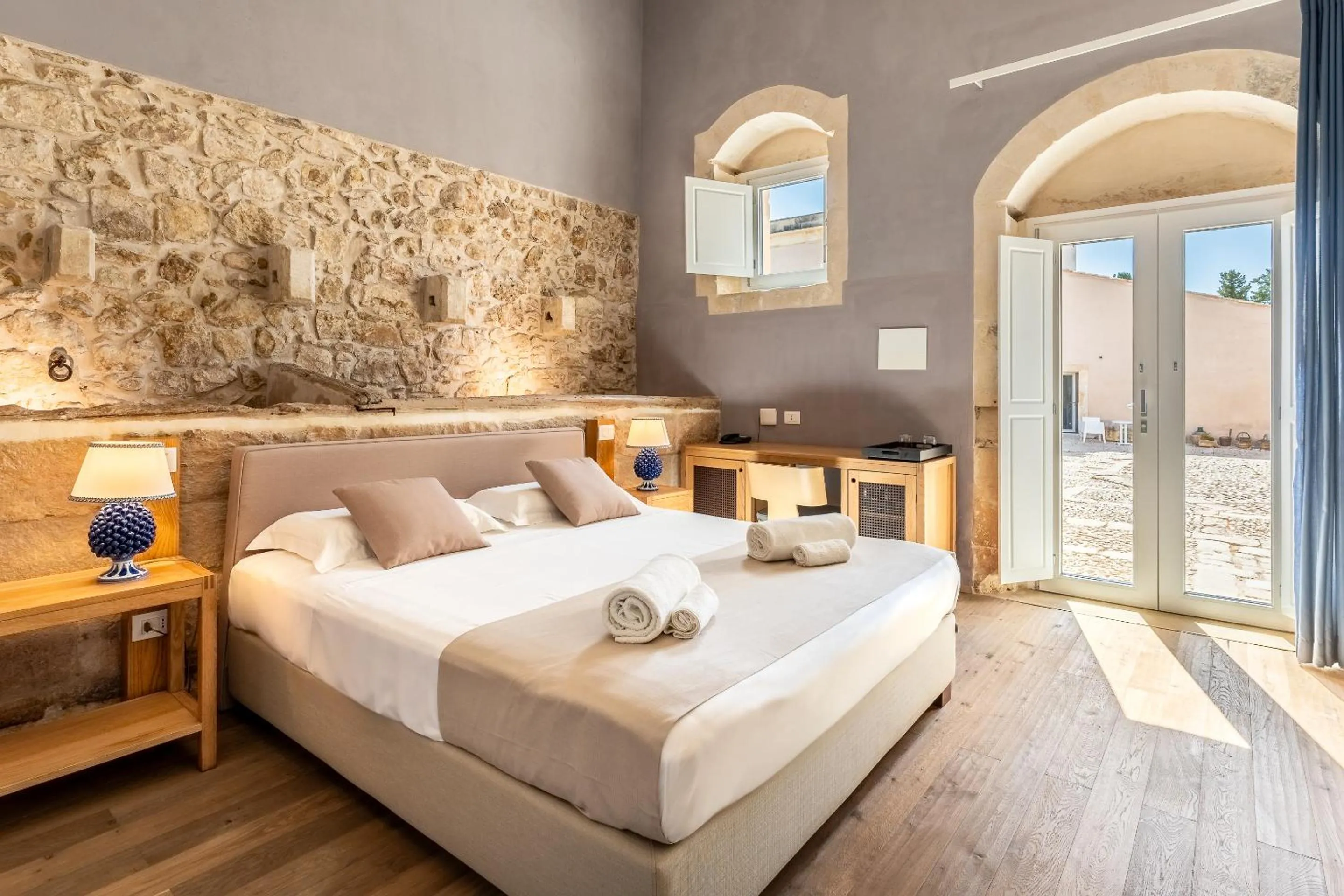 Bedroom, Bed in Ballium Luxury Relais