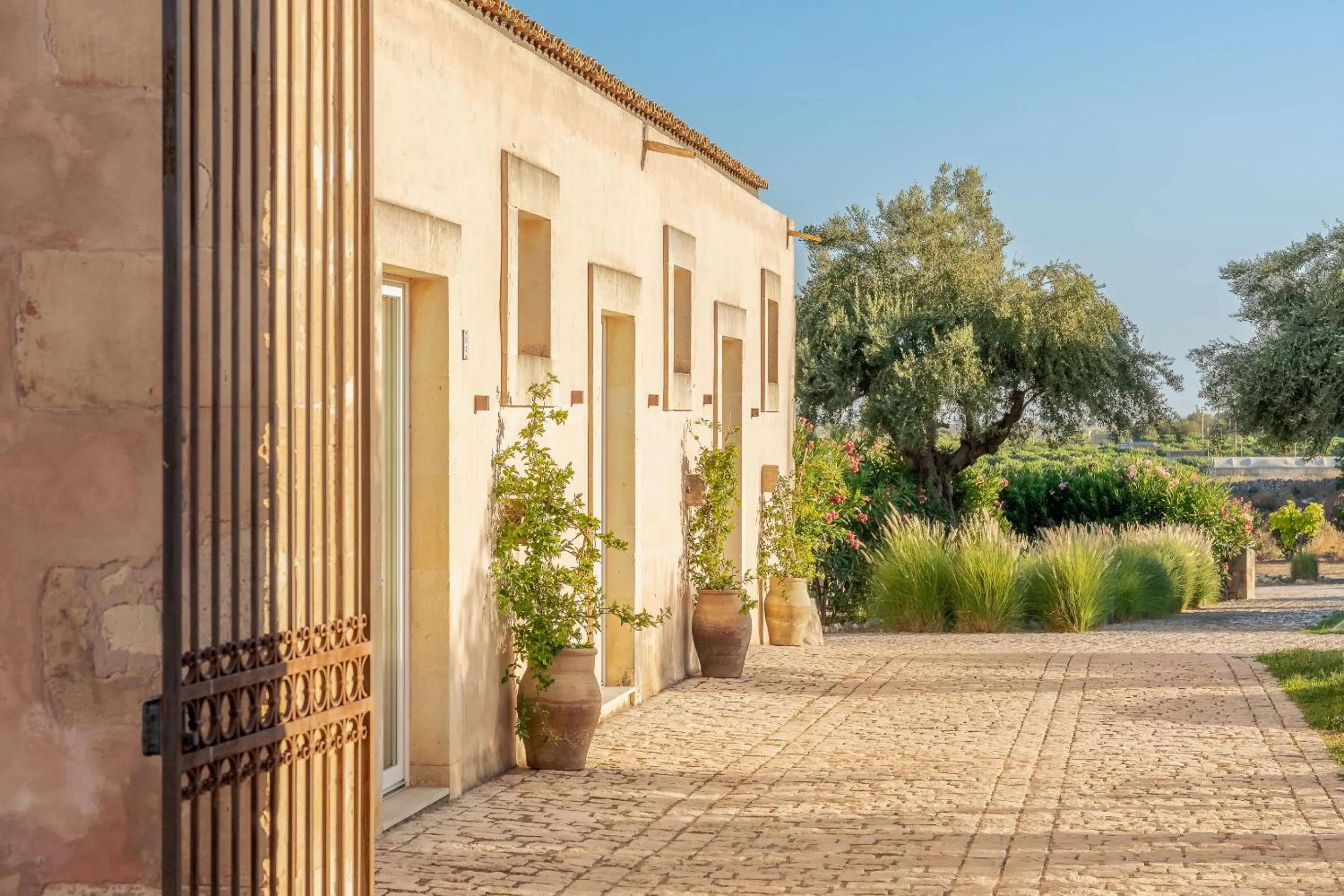 Facade/entrance in Ballium Luxury Relais