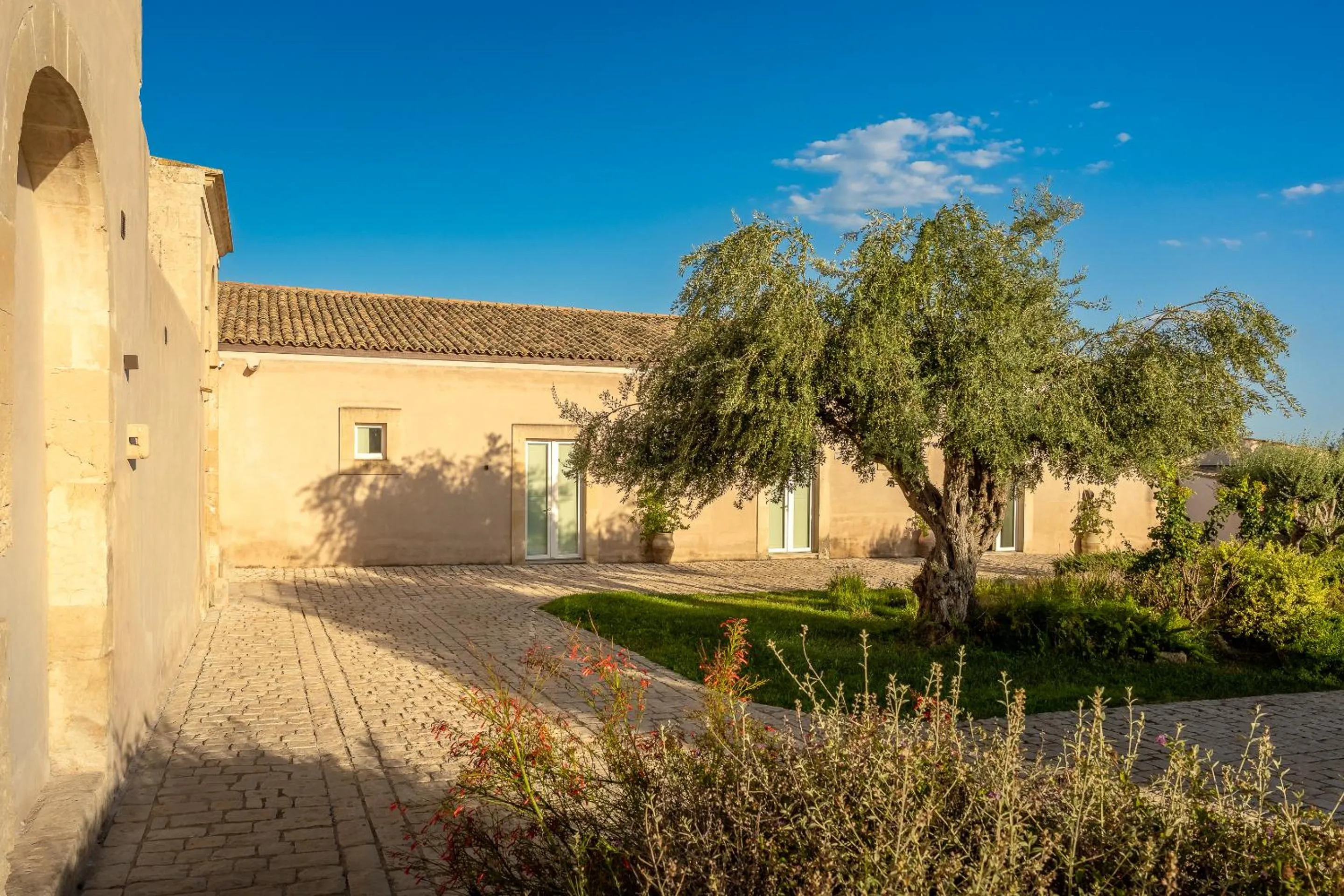 Property building in Ballium Luxury Relais