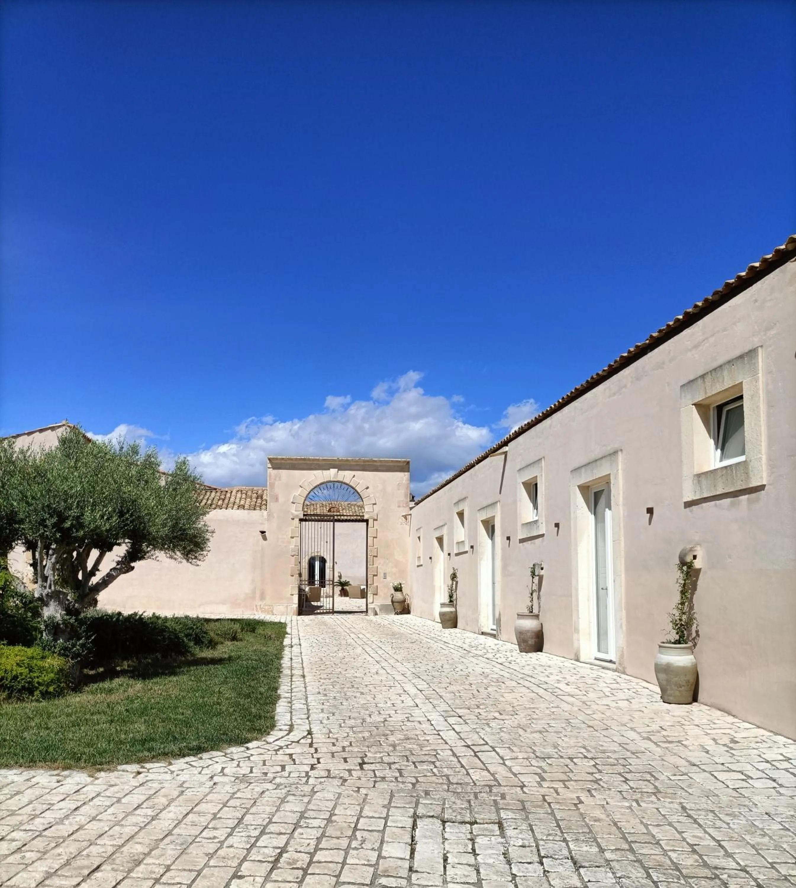 Property building in Ballium Luxury Relais