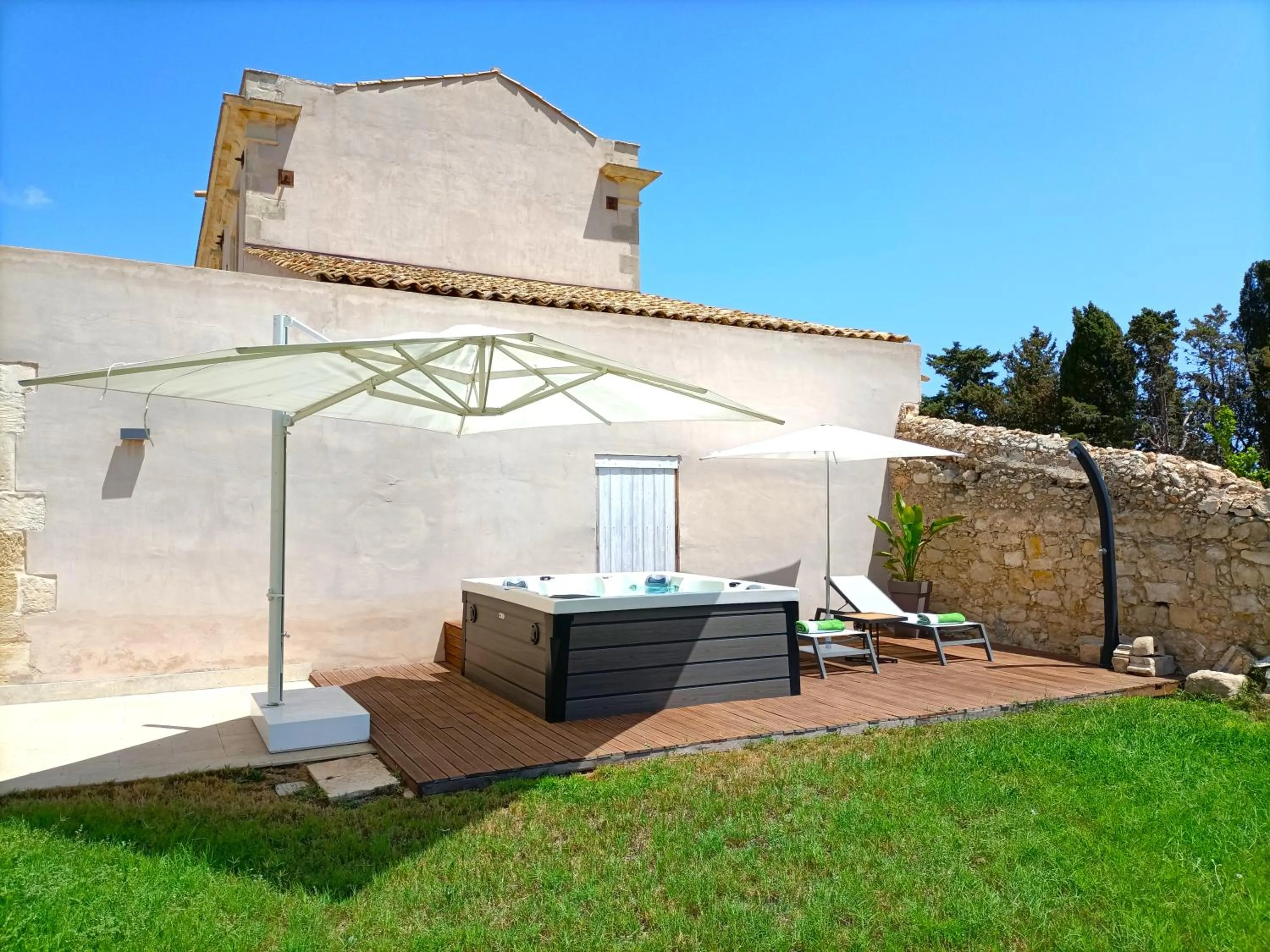 Garden in Ballium Luxury Relais