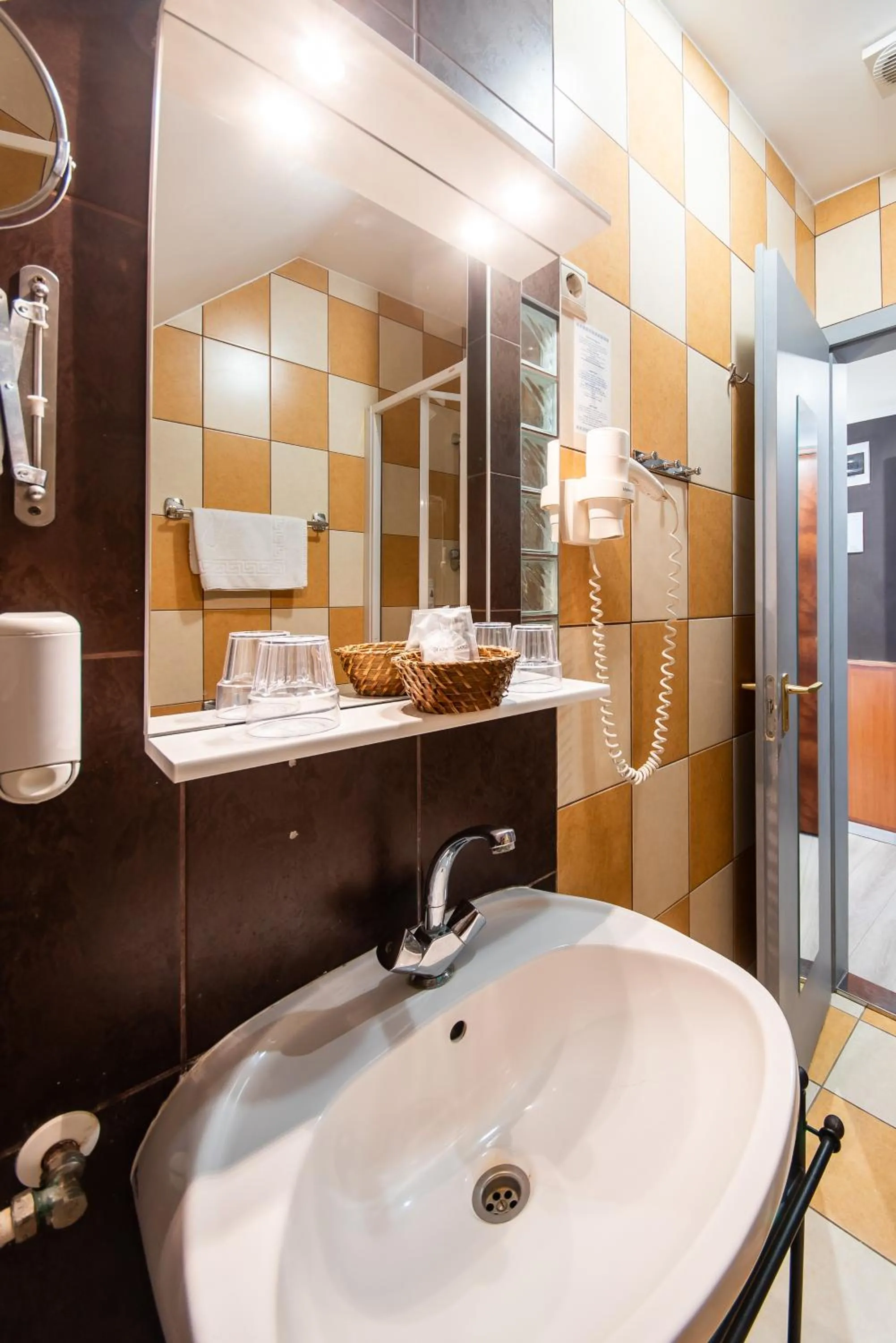 Bathroom in Nyerges Hotel Termál Superior