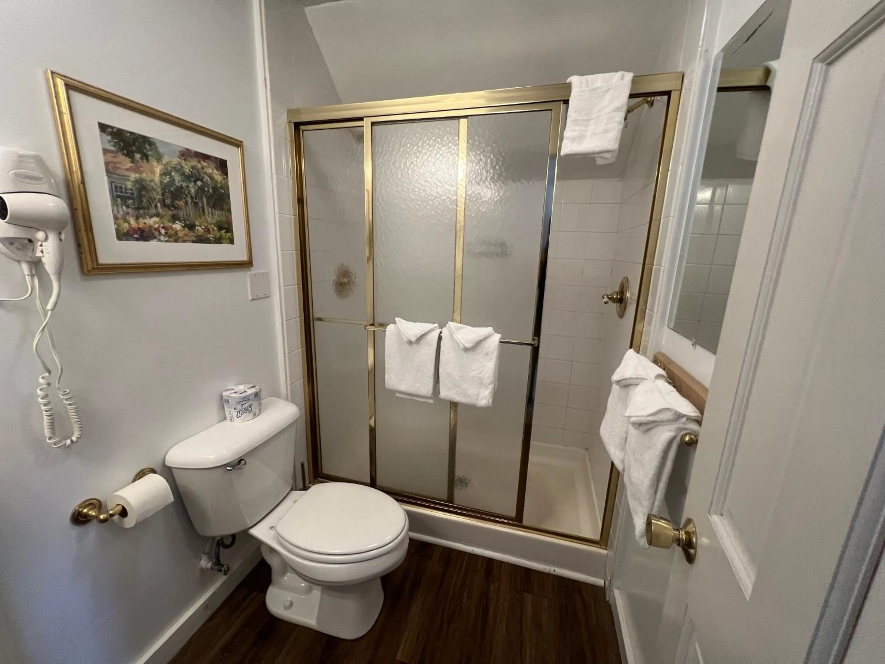 Shower in Echo Lake Inn