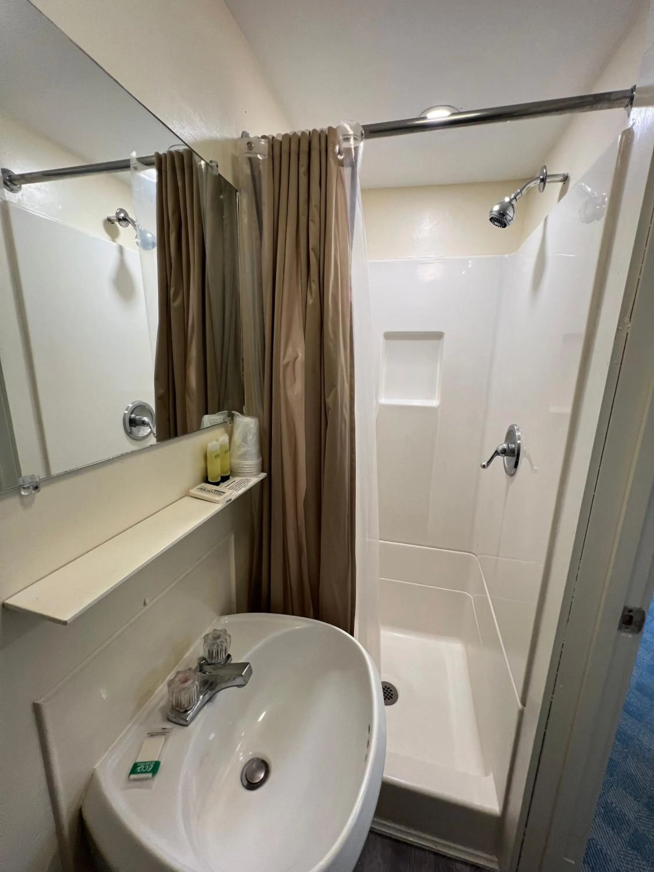 Shower in Echo Lake Inn