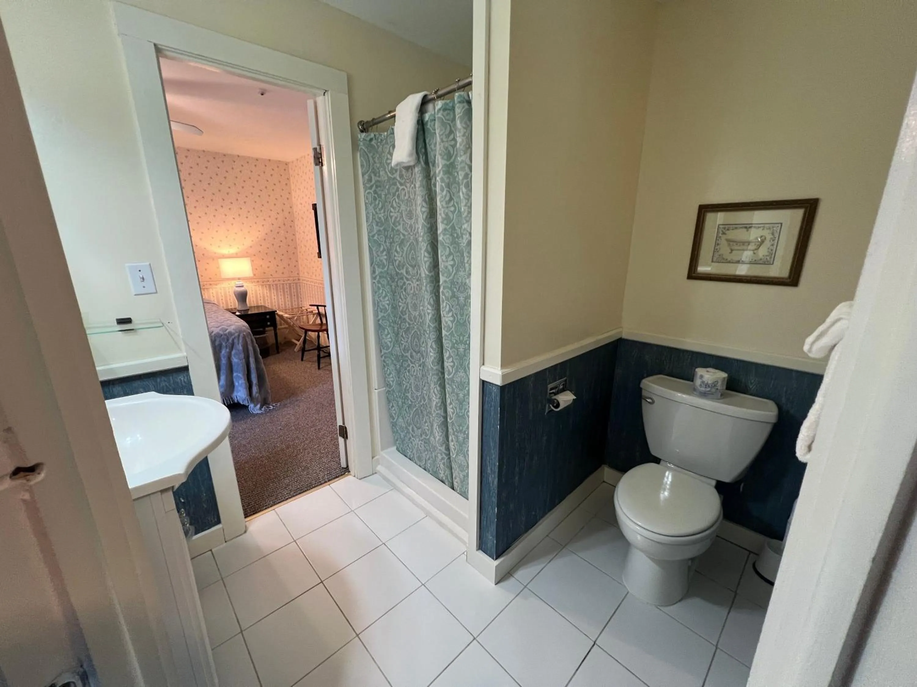 Shower in Echo Lake Inn