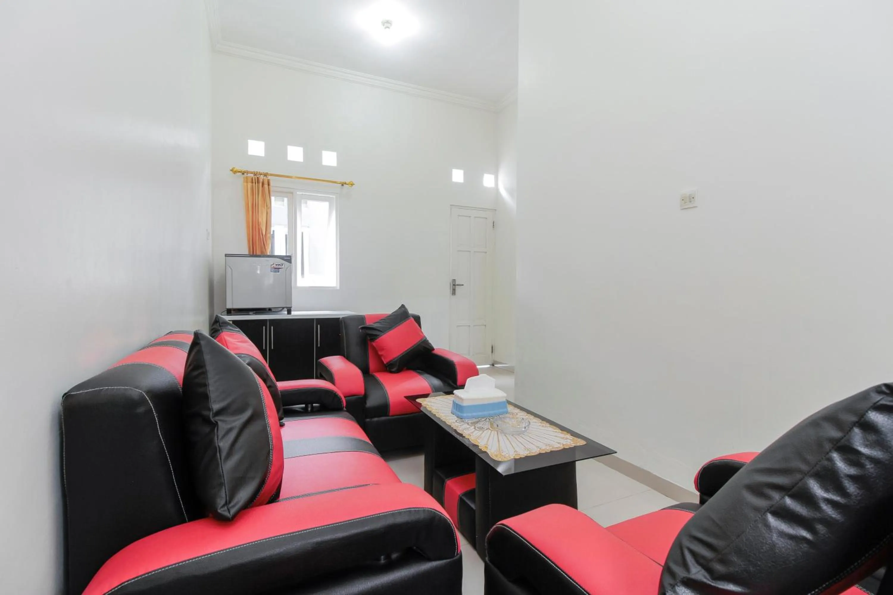 Lobby or reception in RedDoorz near Universitas Palangkaraya