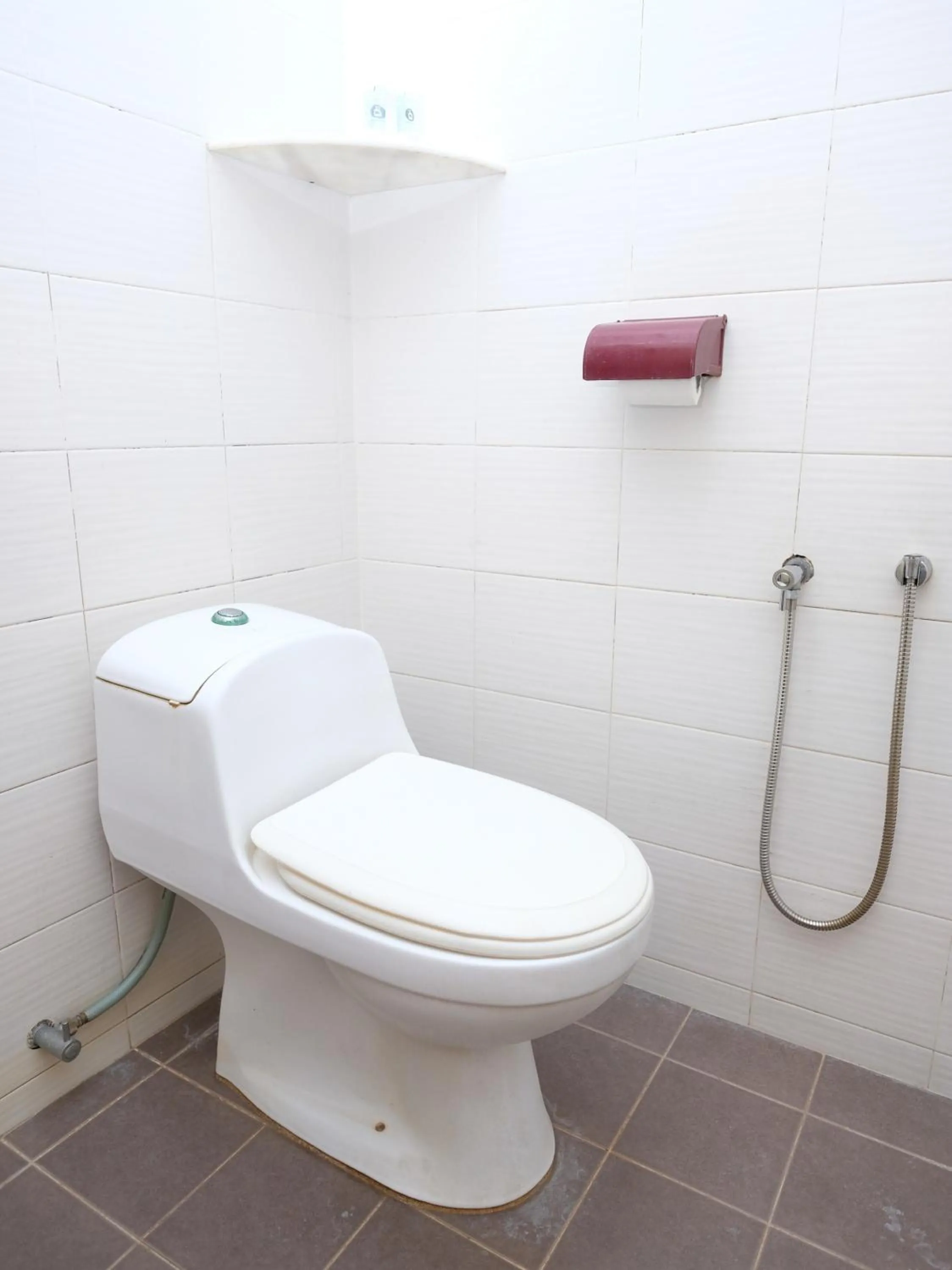 Bathroom in OYO 619 Grand City Hotel 2