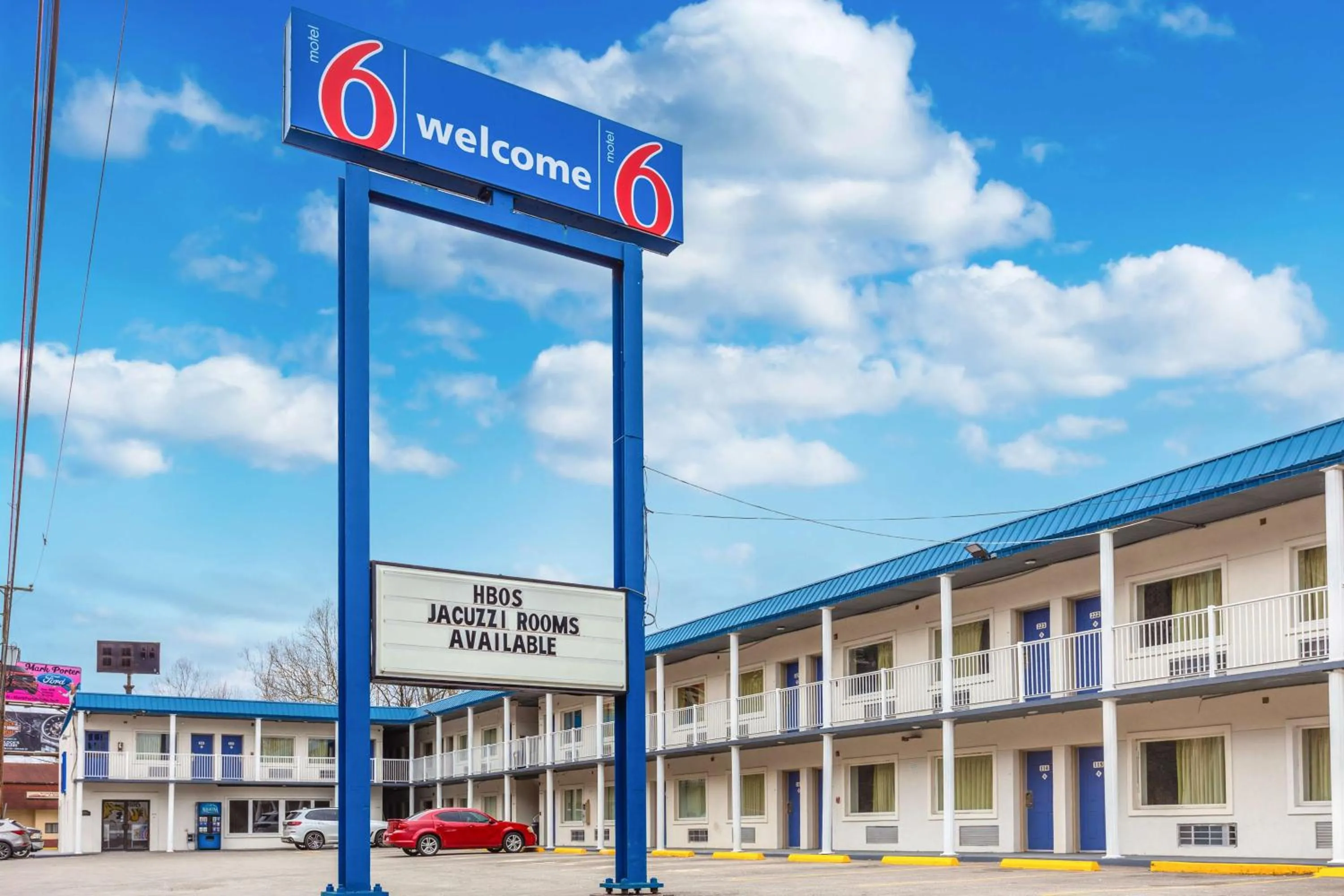 Property building in Motel 6-Huntington, WV